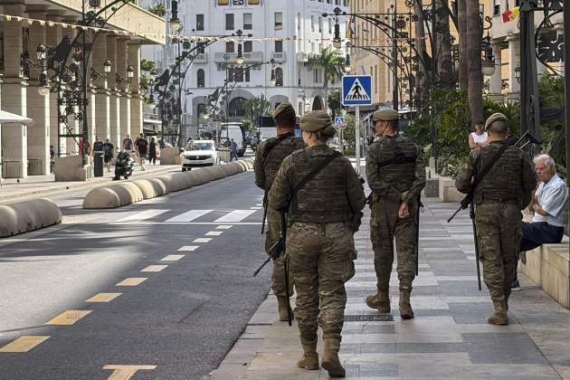 efe ceuta militars frontera reforç llanxa guardia civil (1) efe ceuta militars frontera reforç llanxa guardia civil (1)