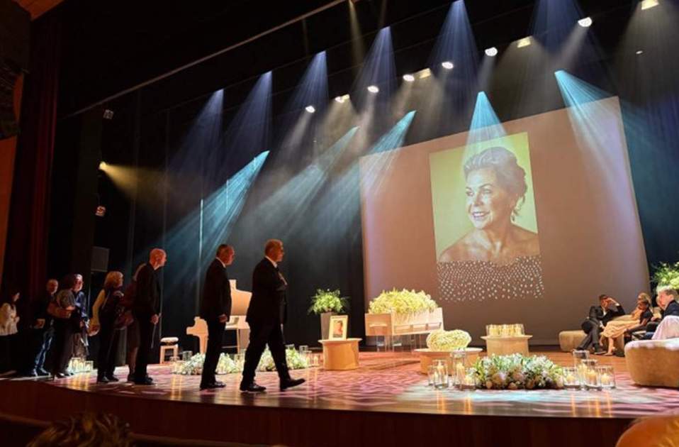 Funeral Bertina Koeman, FCB Funeral Bertina Koeman, FCB