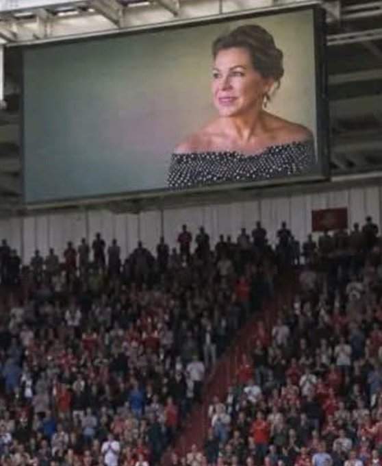 Bartina al videowall, XXSS Bartina al videowall, XXSS