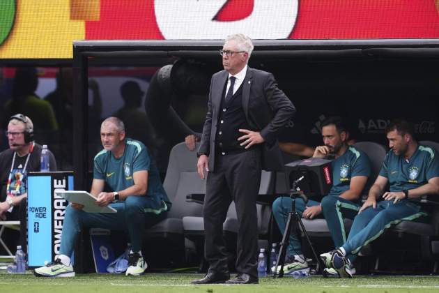 Ancelotti dirigint un partit amb el Brasil / Foto: Europa Press Ancelotti dirigint un partit amb el Brasil / Foto: Europa Press