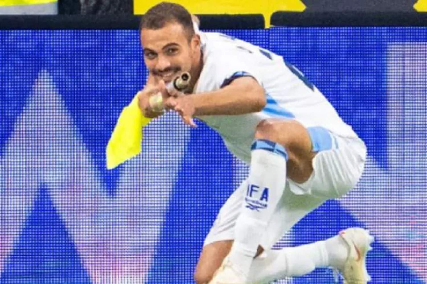 Expulsen un jugador d'Israel per una polèmica celebració: imitava un tret o que jugava al billar?
