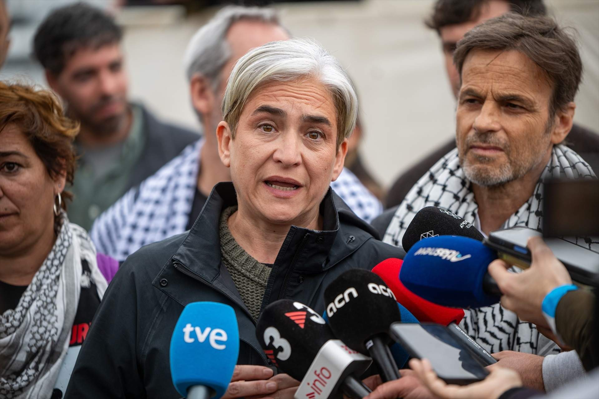 Colau acceptaria liderar un "front ampli" de l'esquerra alternativa que inclogui a Podemos