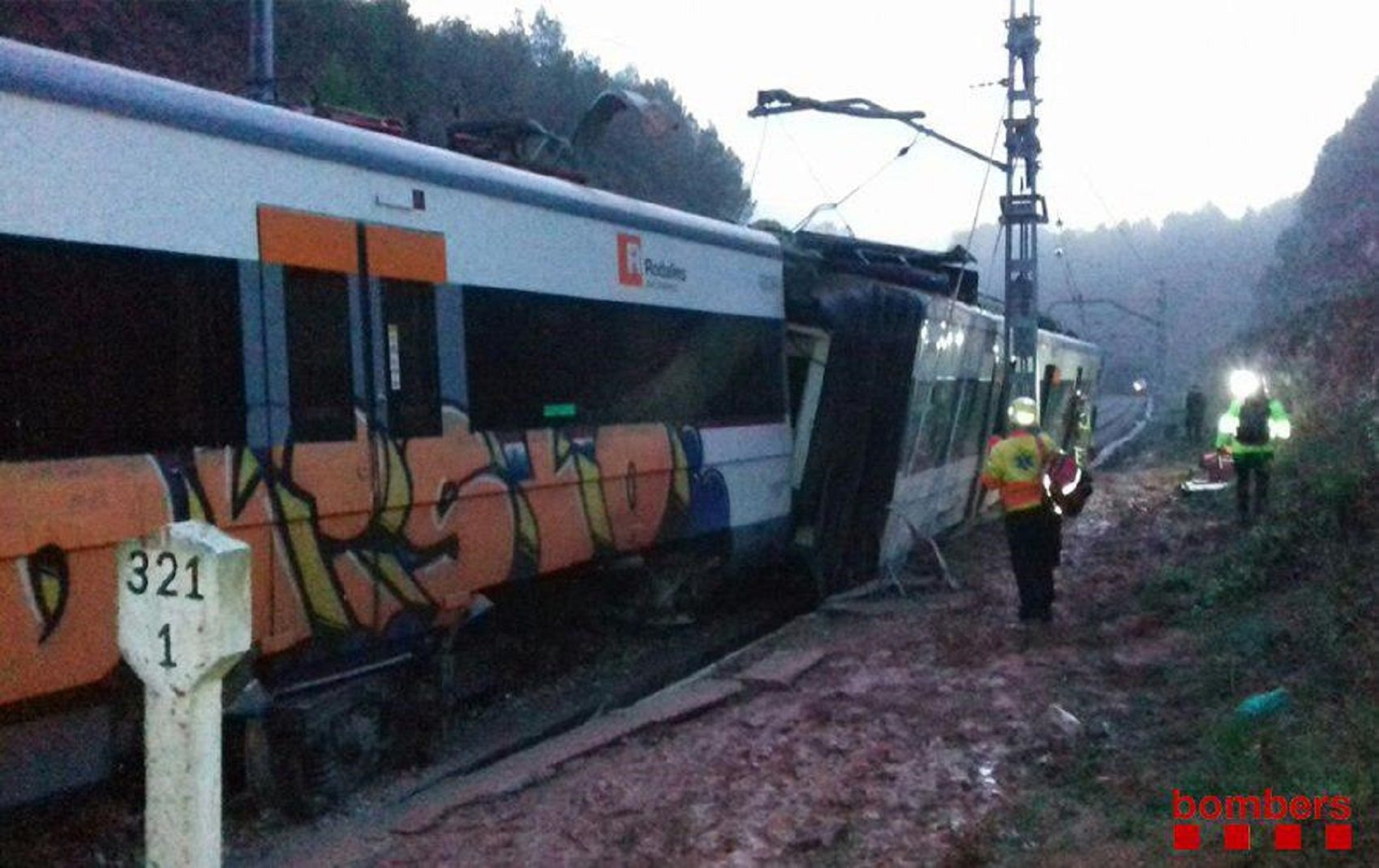 Vídeo: Así ha quedado el tren descarrilado