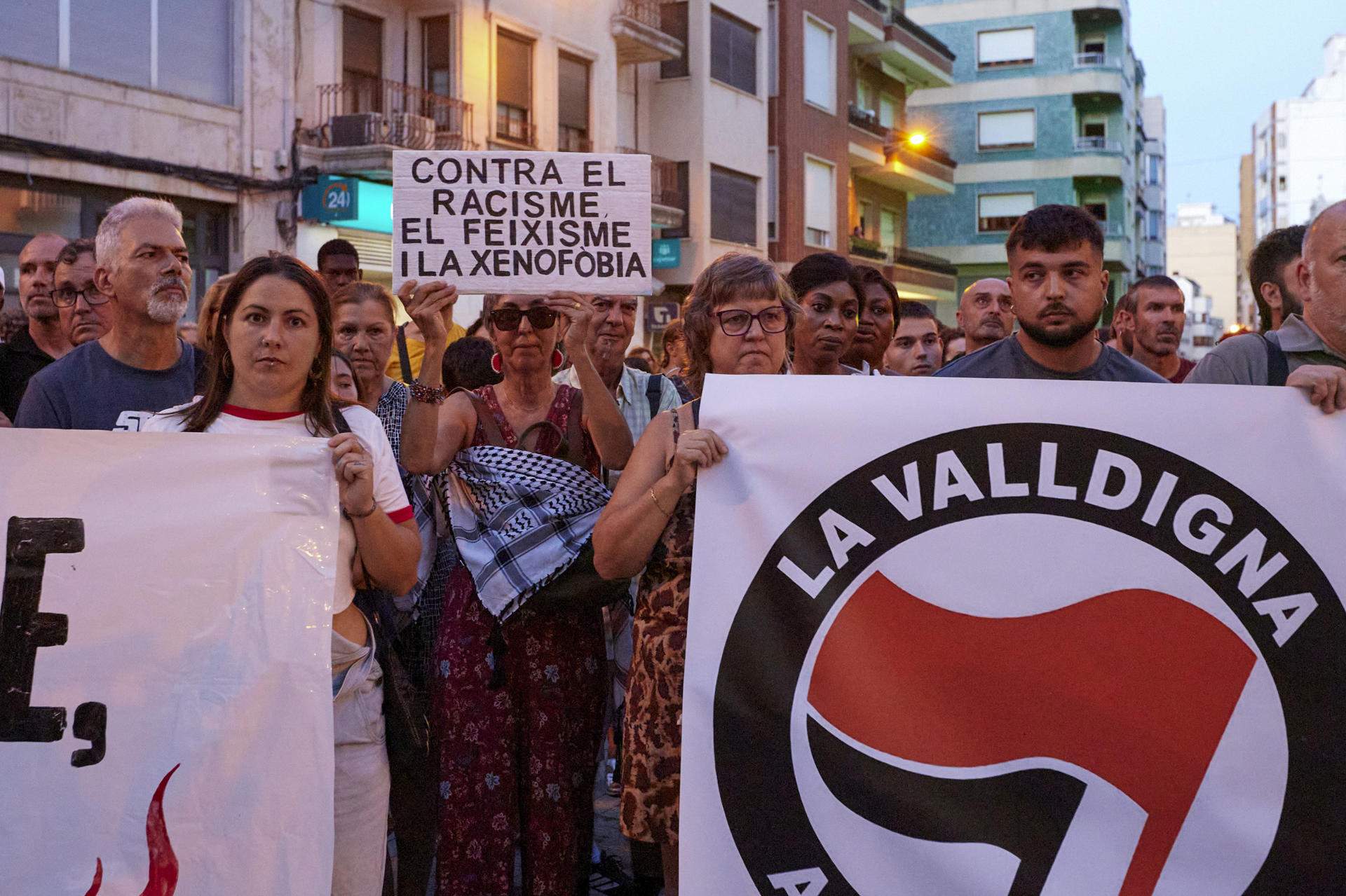 Les dues agressions racistes de Tavernes de la Valldigna s'investiguen com a crims d'odi