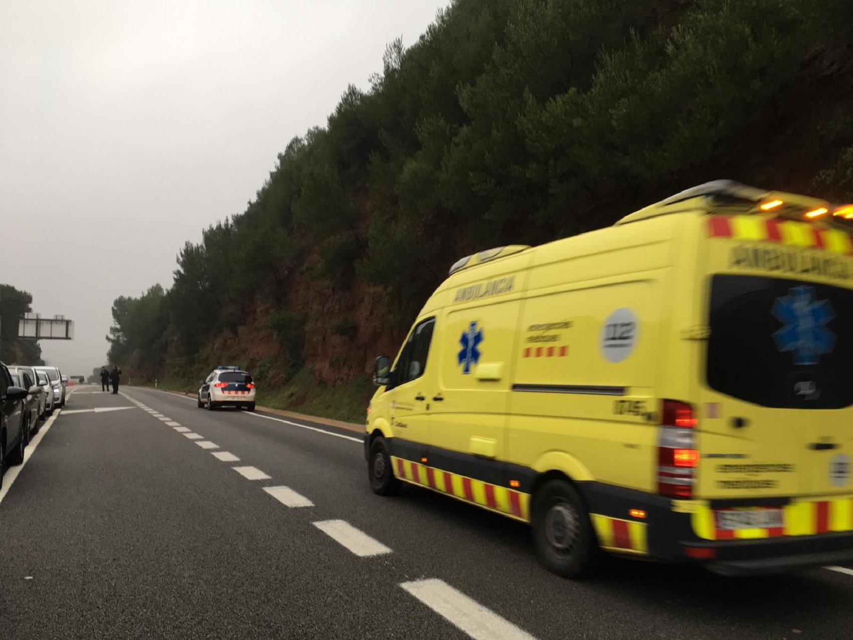 Muere un motorista en una colisión con un turismo en Cervelló