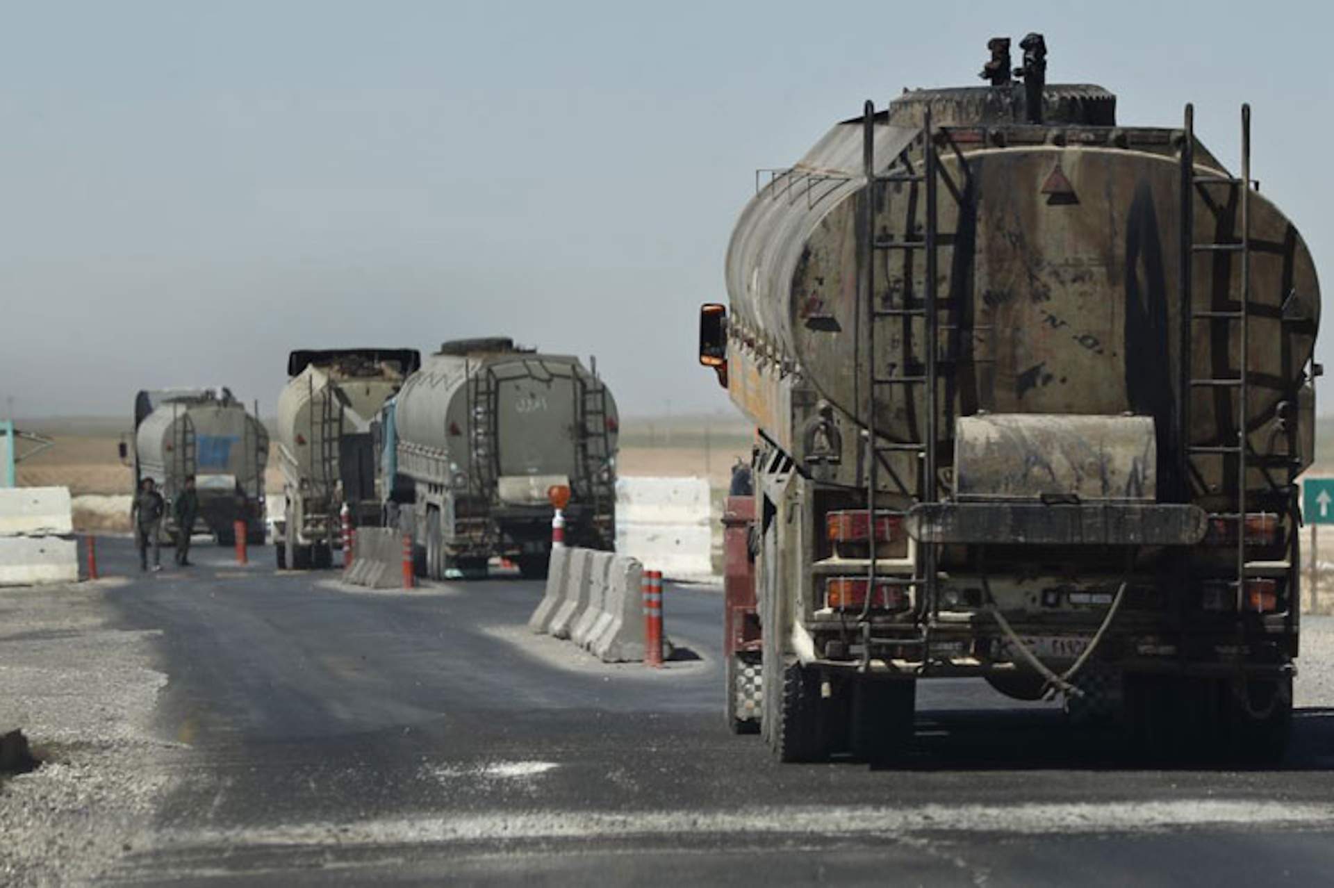 De l'Iraq al Mediterrani per carretera: el petroli circula en milers de camions cisterna