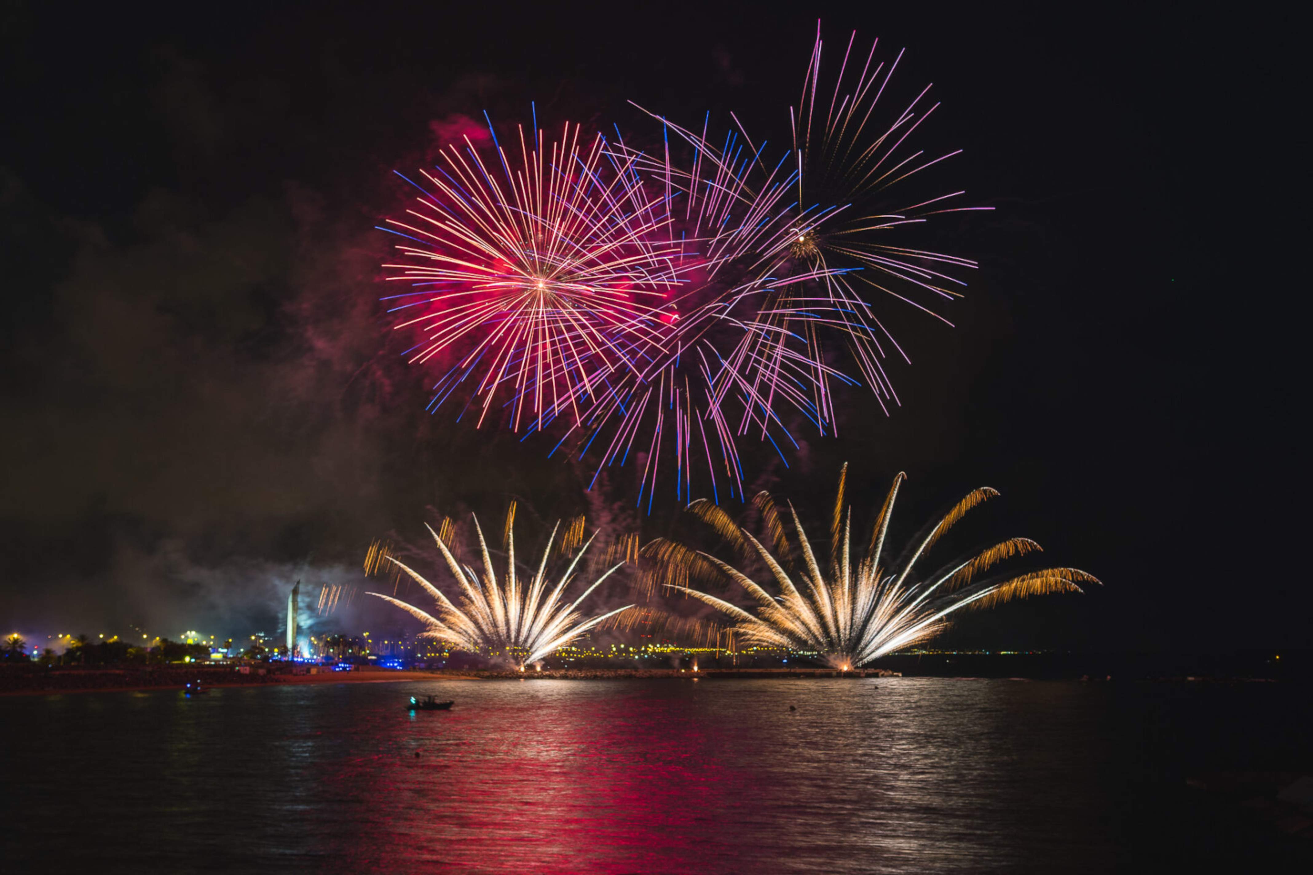 Barcelona tanca les festes de la Mercè amb un Piromusical amb més cançons en català