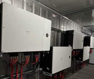 Equips de Salicru instal·lats a la plataforma fotovoltaica Paiporta, al Port de València Equips de Salicru instal·lats a la plataforma fotovoltaica Paiporta, al Port de València