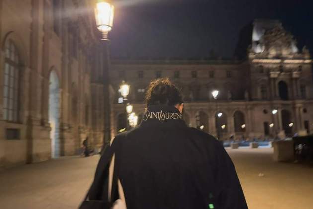 Loli Bahía passejant per París / Instagram