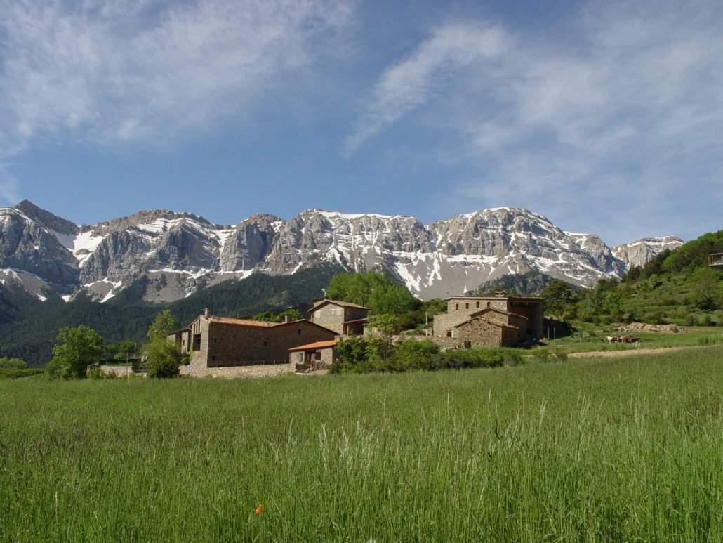 L'encantador poble de muntanya situat en un lloc privilegiat: un racó dels Pirineus