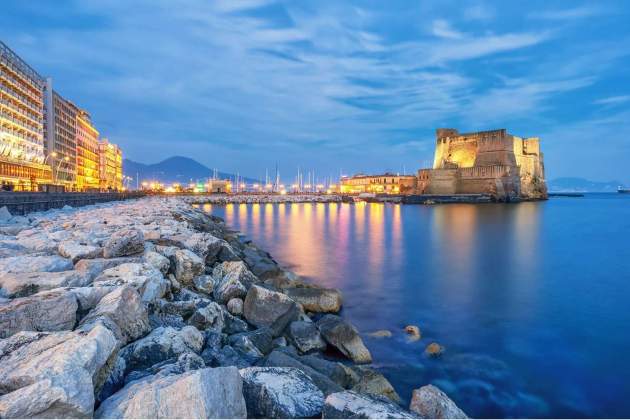 2. Nàpols. El Castell de l'Ou. Font Ministeri de Turisme d'Itàlia 2. Nàpols. El Castell de l'Ou. Font Ministeri de Turisme d'Itàlia