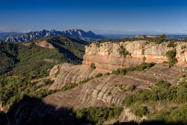Imateg del Montcau i la Mola des del coll d'Estenalles / Foto: Fem Turisme Imateg del Montcau i la Mola des del coll d'Estenalles / Foto: Fem Turisme