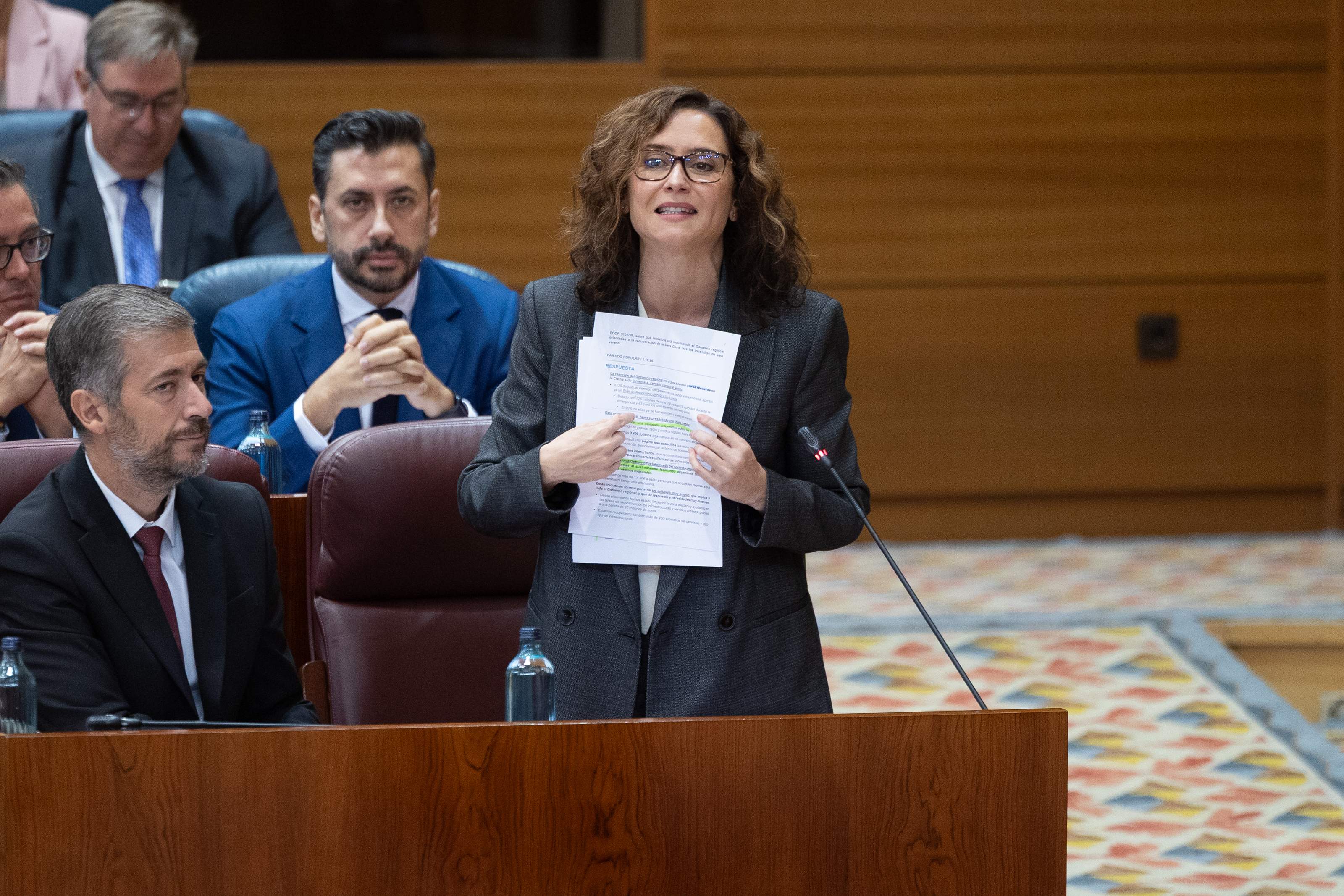 Ayuso acude a los tribunales para desalojar la "ocupación ilegal" de la Puerta del Sol