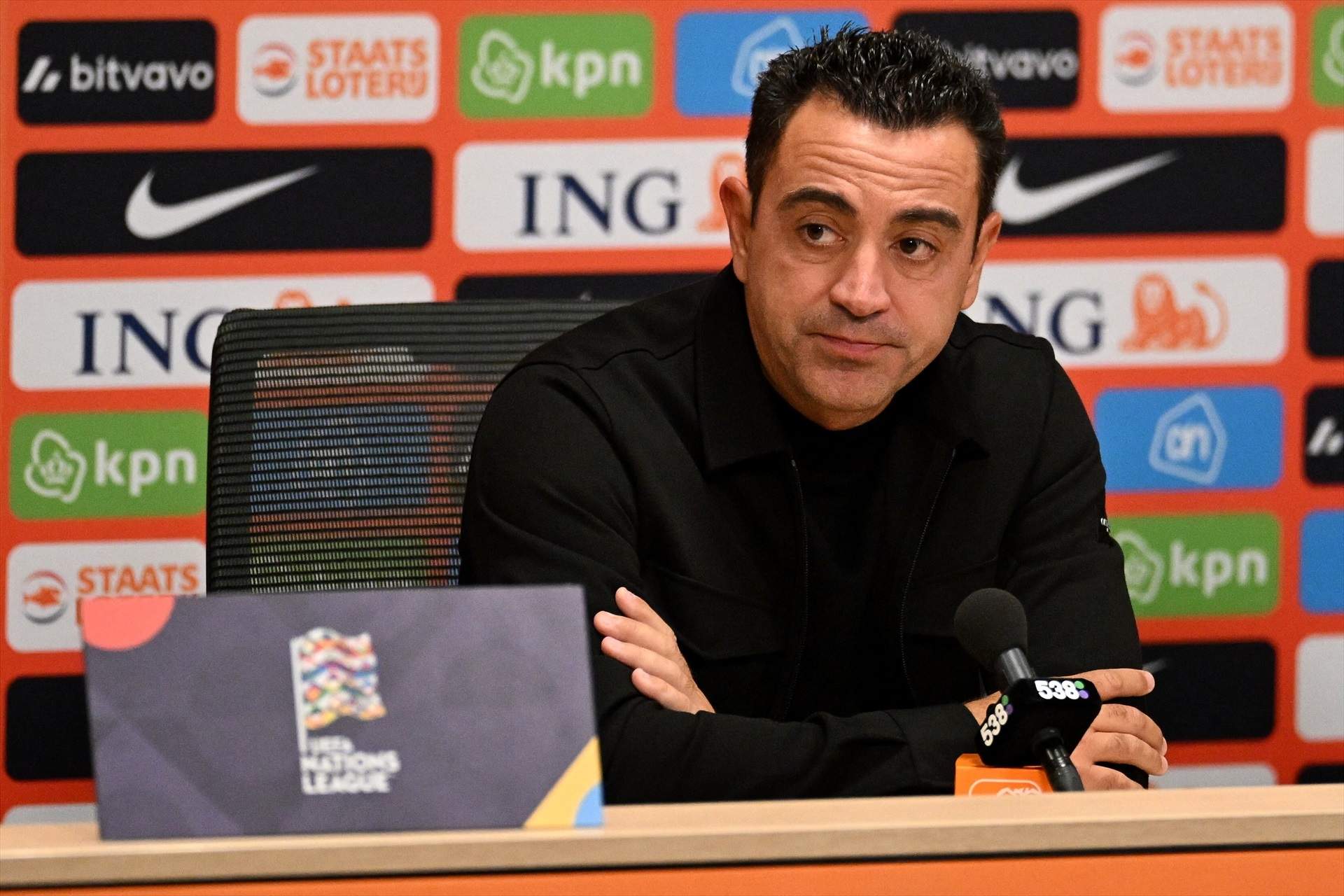 Una exllegenda neerlandesa critica l'arribada de Xavi als Països Baixos
