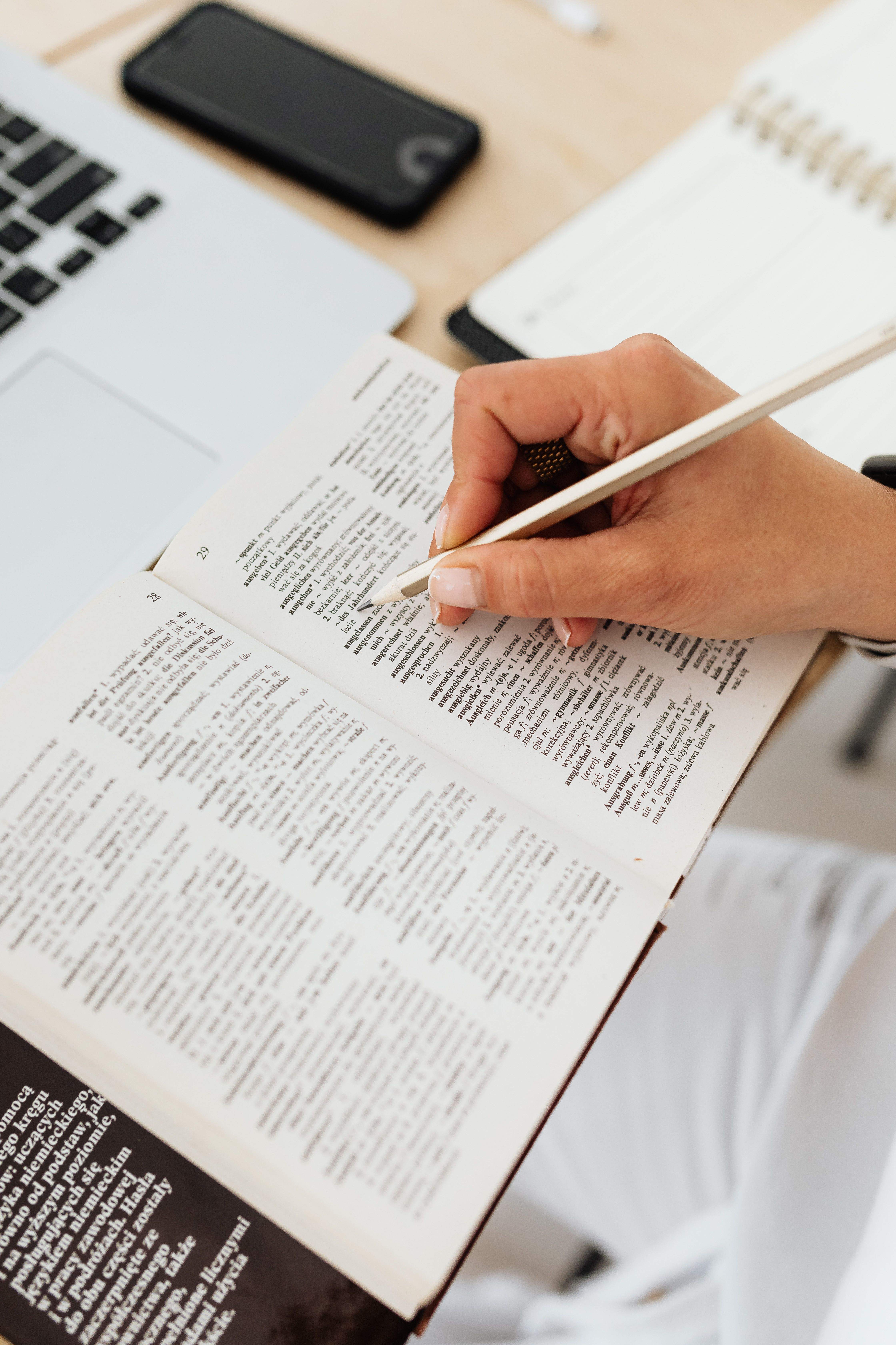 Deixa de dir 'em posa dels nervis': 10 alternatives en català