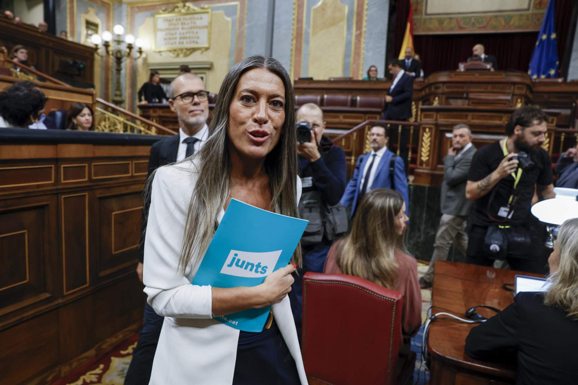 Junts acusa a Sánchez de alimentar la mentira y falsas esperanzas y le insta a retirar los decretos y negociar