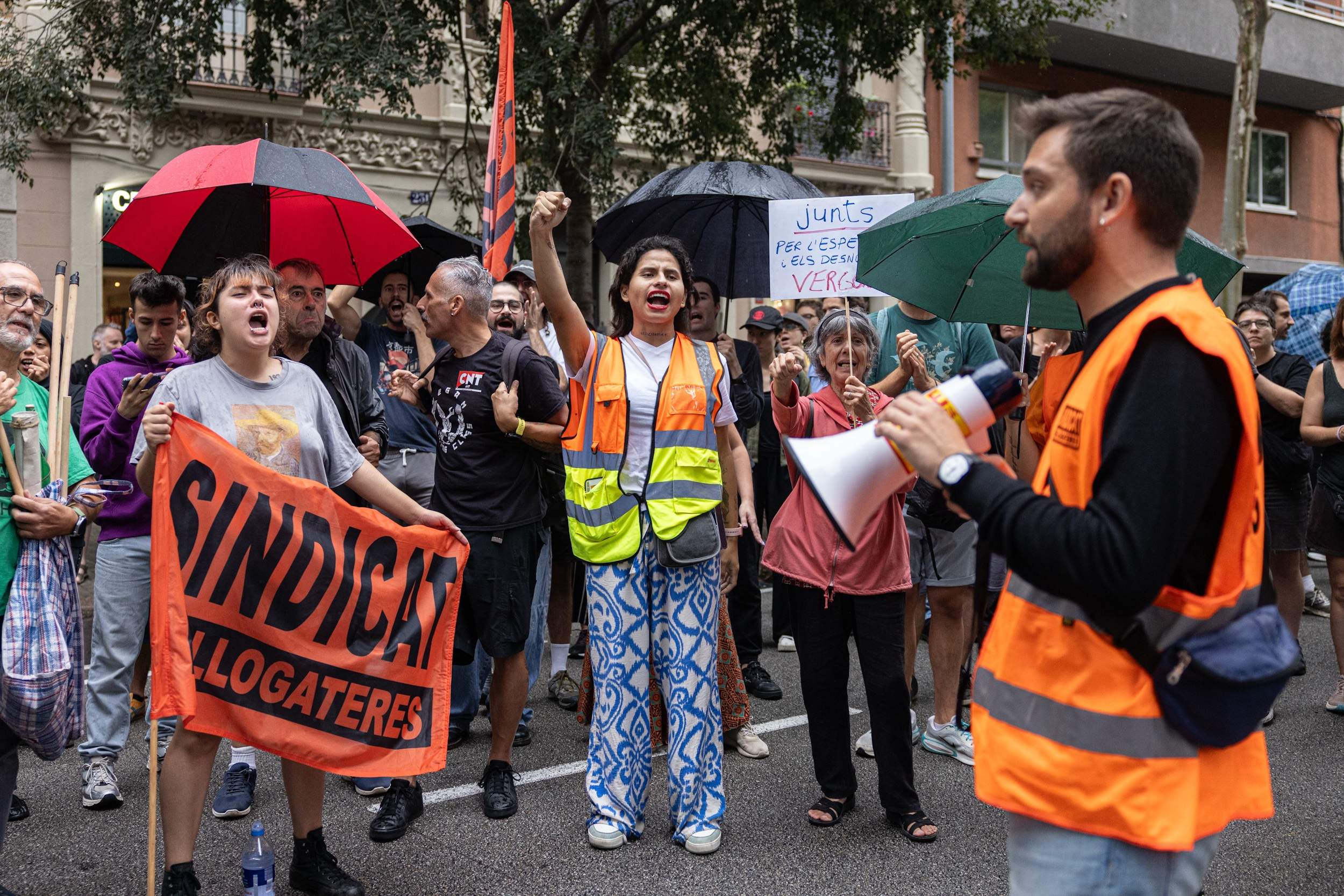 Protesta Barcelona Sindicat de Llogateres seu de Junts Montse Giralt Protesta Barcelona Sindicat de Llogateres seu de Junts Montse Giralt