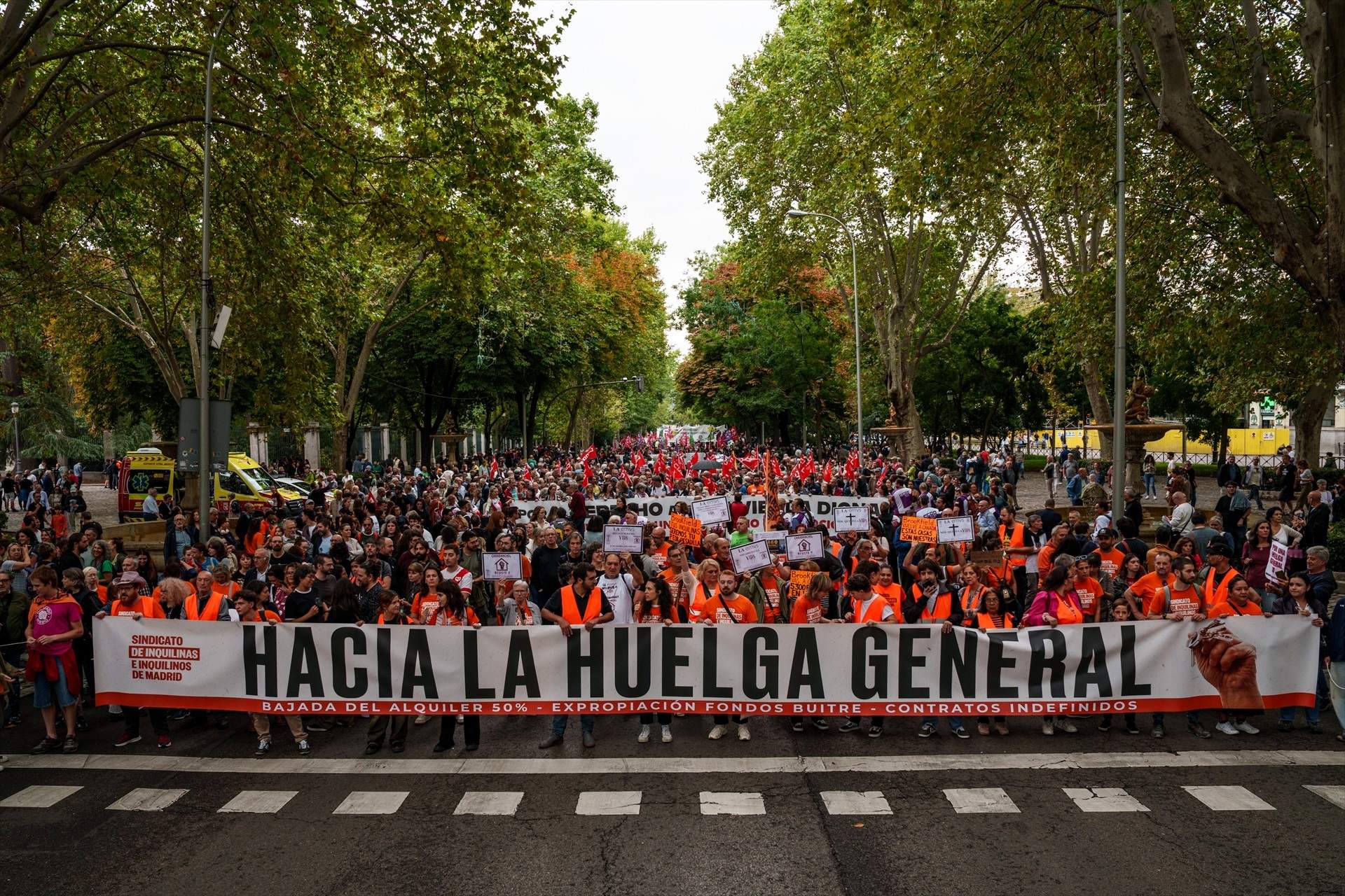 El carrer vota "cap a la vaga general": les protestes per l'habitatge pressionen Sánchez