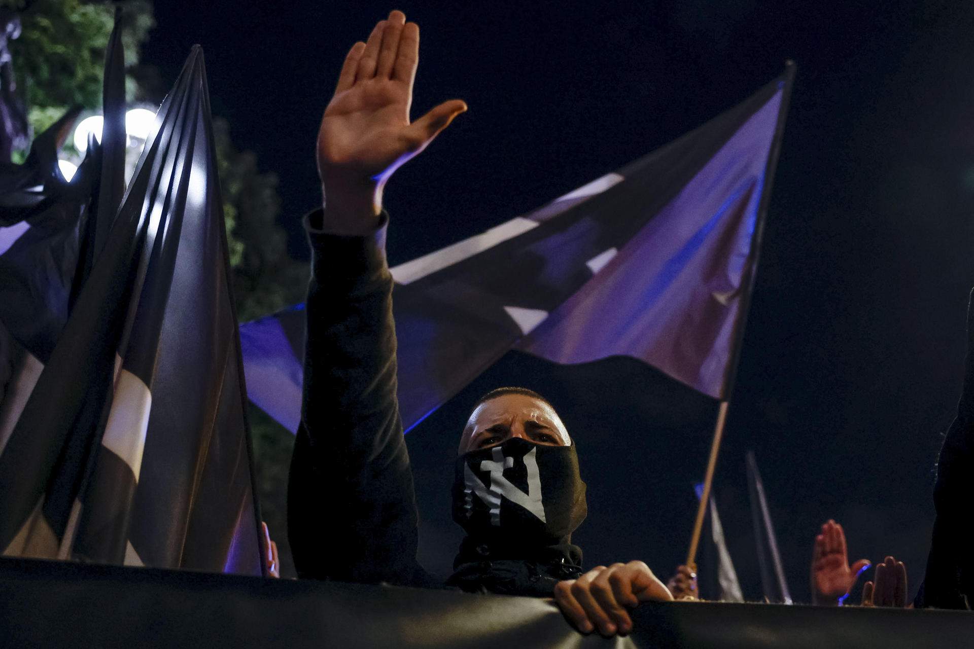 Nit de tensió a Sol: què va passar en l'intent ultra d'arribar a l'acampada  atiat per Vito Quiles ?