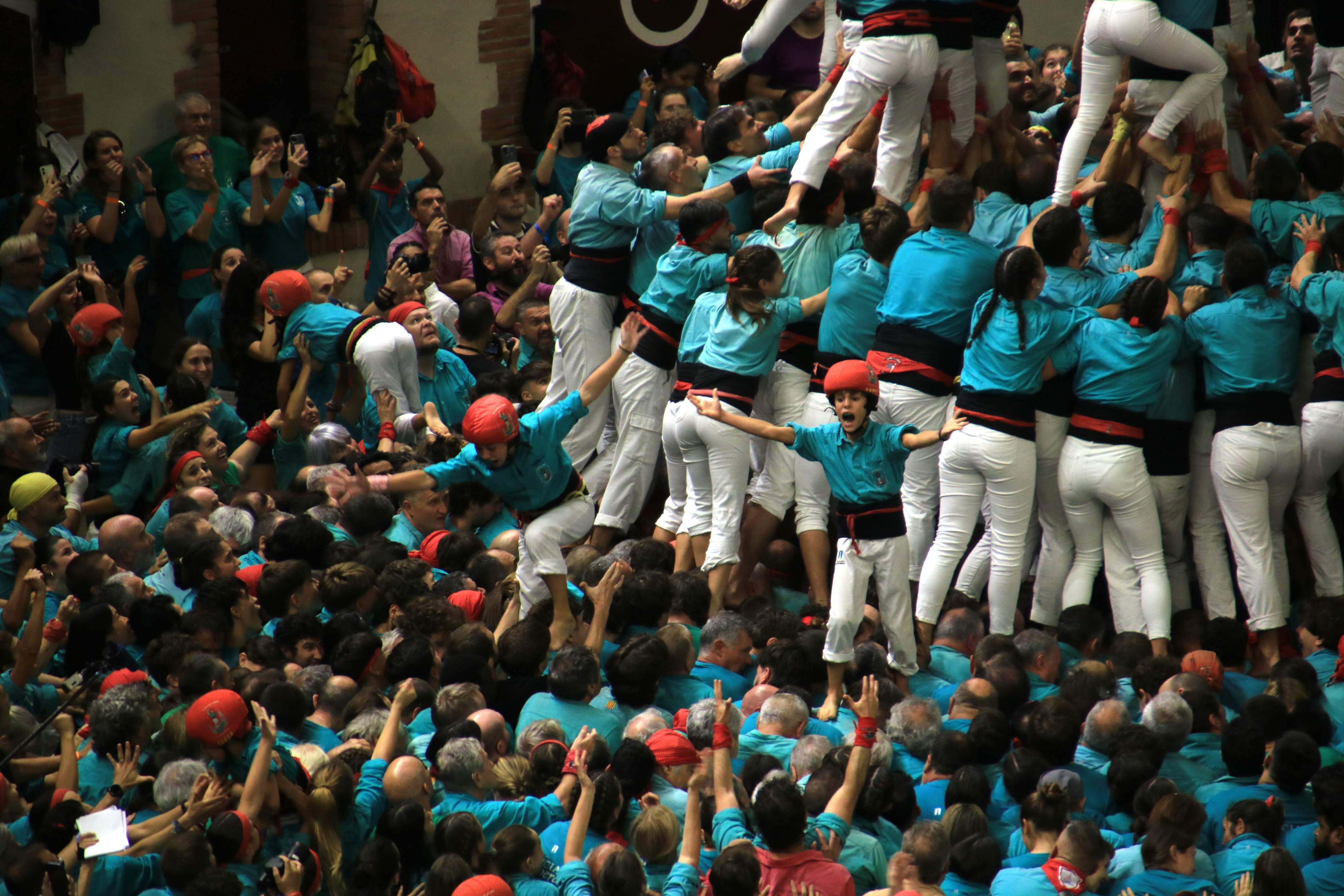 Els Castellers de Vilafranca guanyen un Concurs històric amb una actuació memorable a Tarragona / ACN