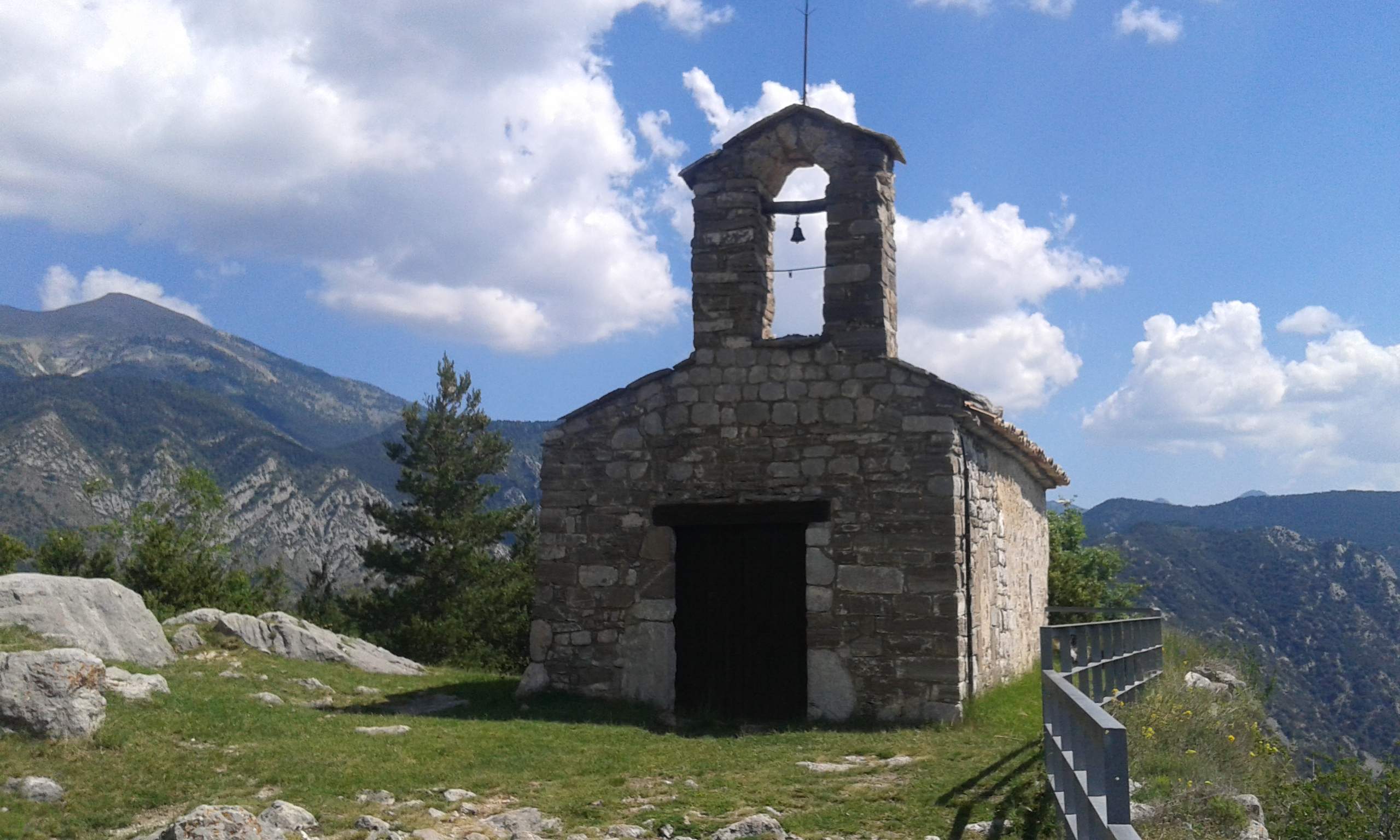 Descobreix un dels millors racons de Catalunya per gaudir del Pedraforca a la tardor