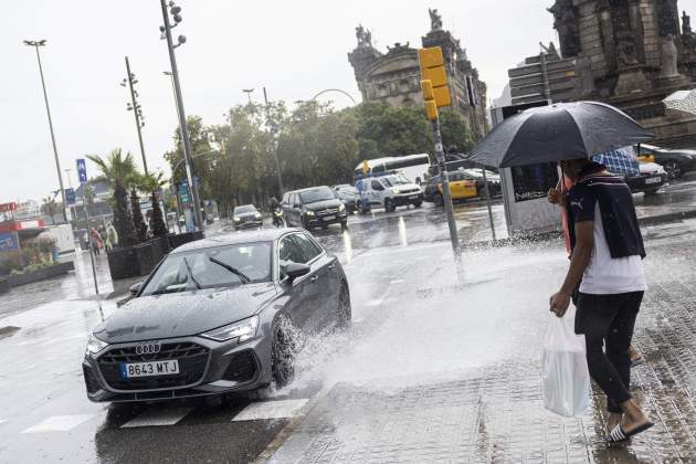 ALERTA PLUJA BARCELONA / Foto: Montse Giralt ALERTA PLUJA BARCELONA / Foto: Montse Giralt