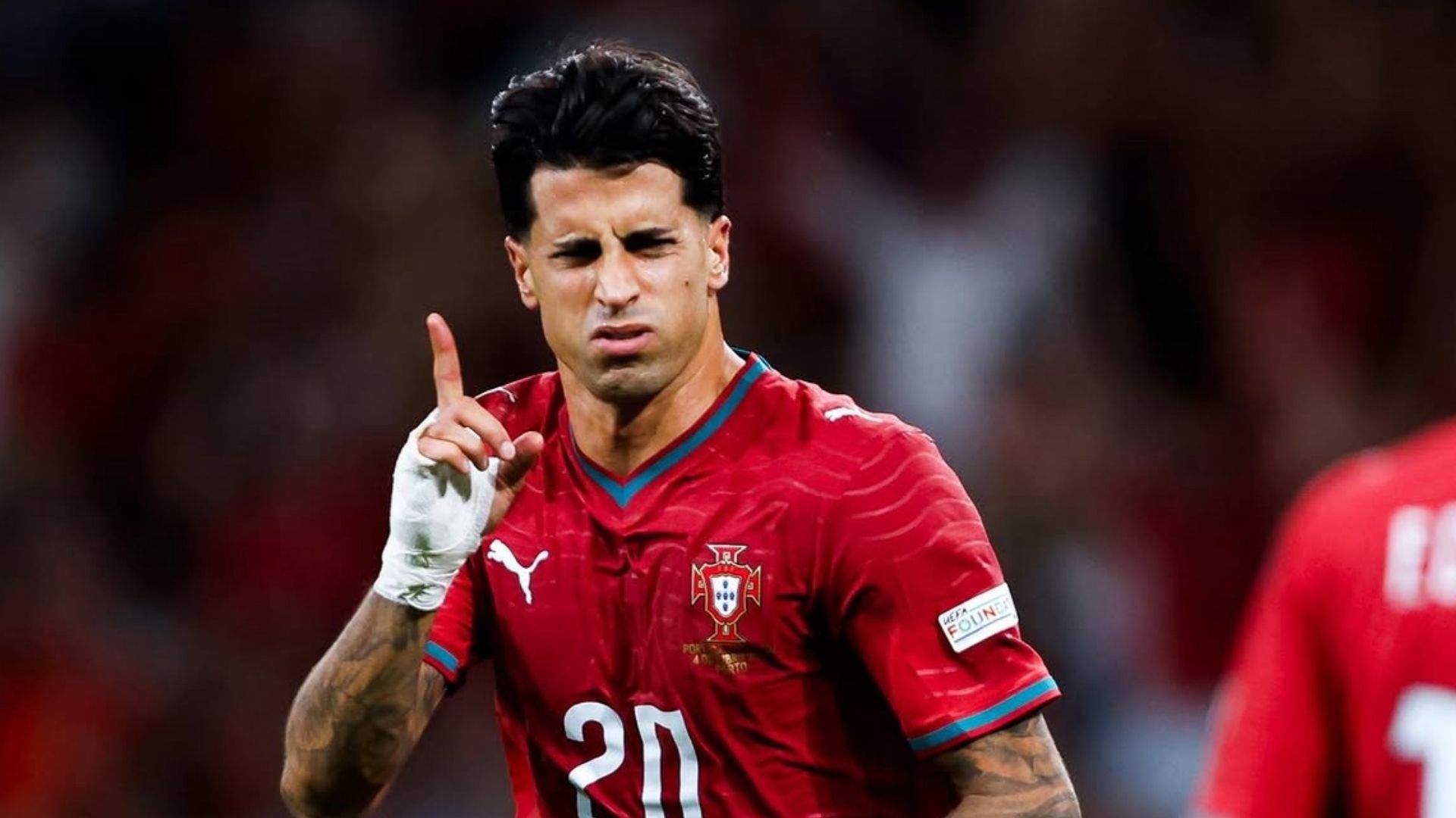 Cancelo es reivindica amb Portugal i deixa dues obres d'art