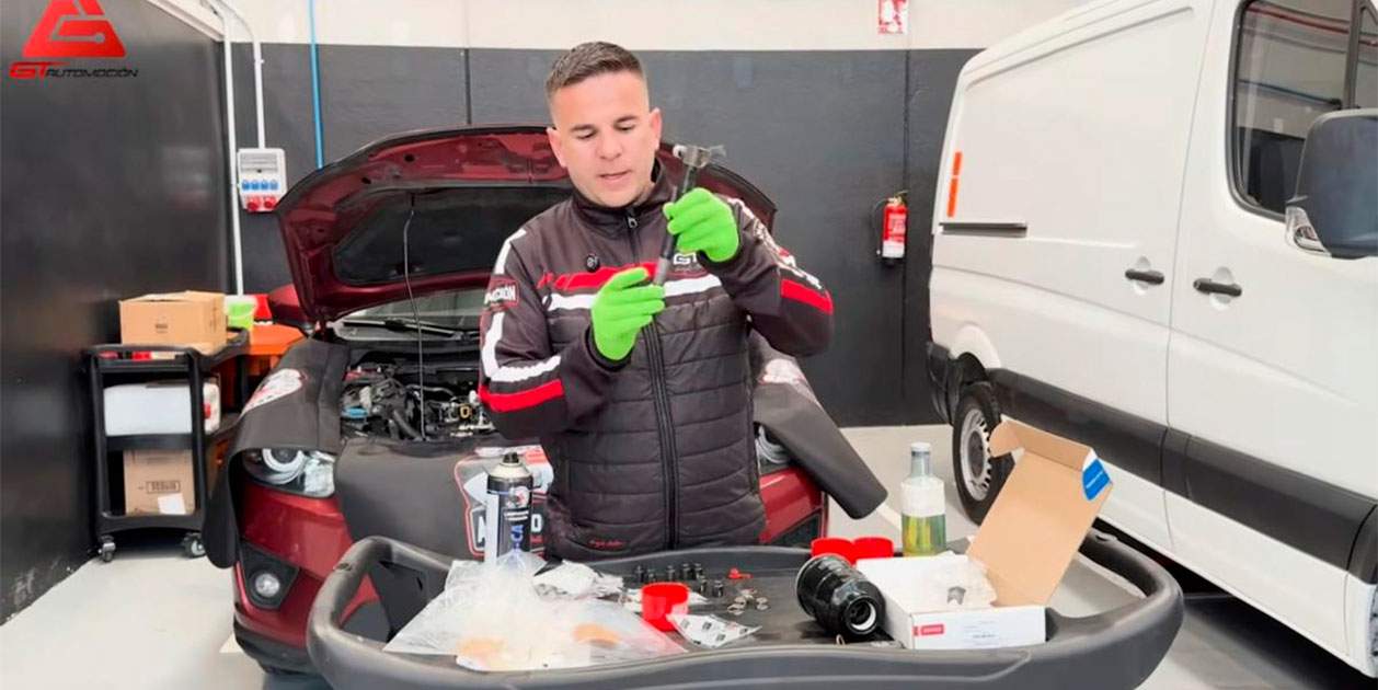 Ángel Gaitán, mecànic, sobre Toyota: "Tenen dels millors cotxes que es continuen fabricant"