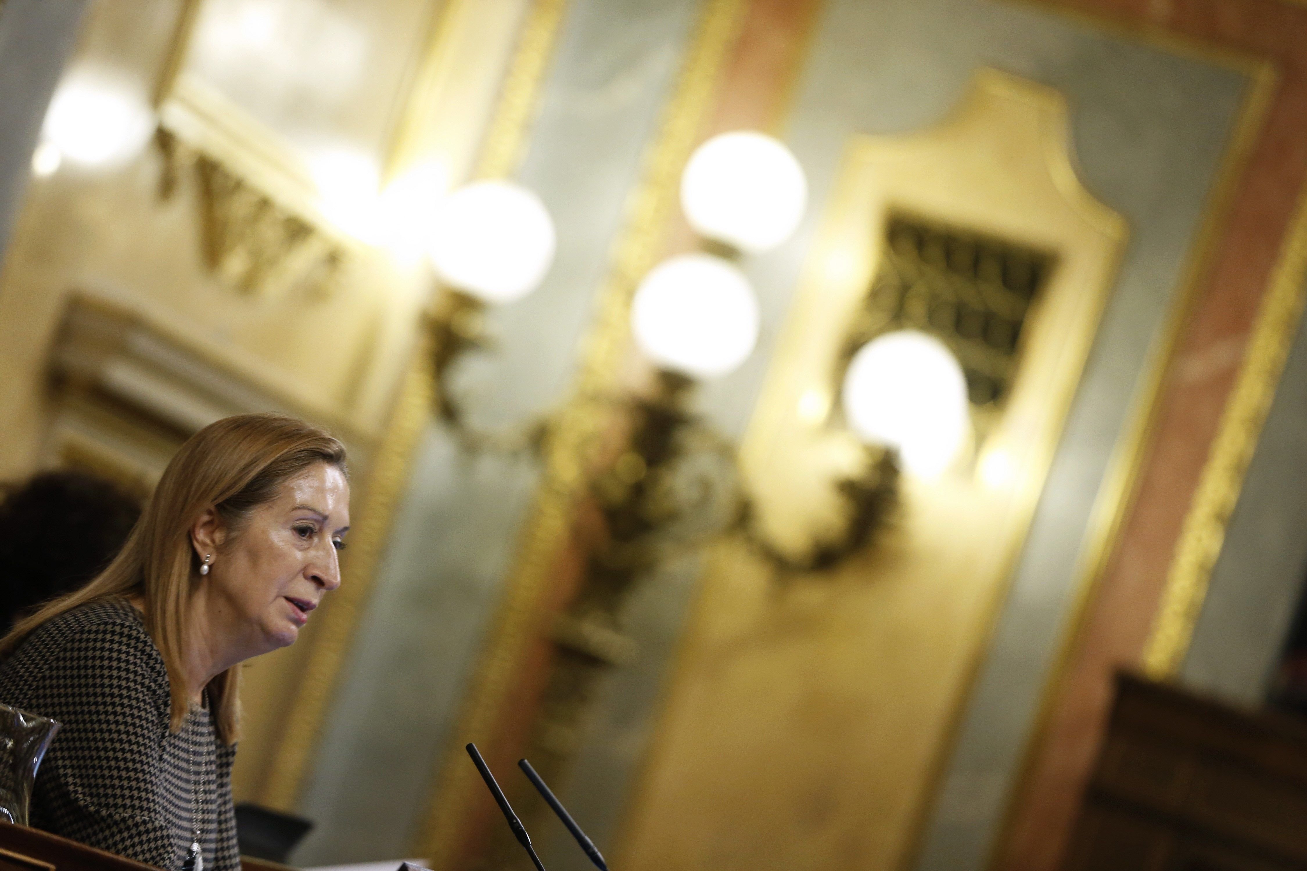 El PP amaga Álvarez de Toledo i envia la 'moderada' Pastor al debat de dones