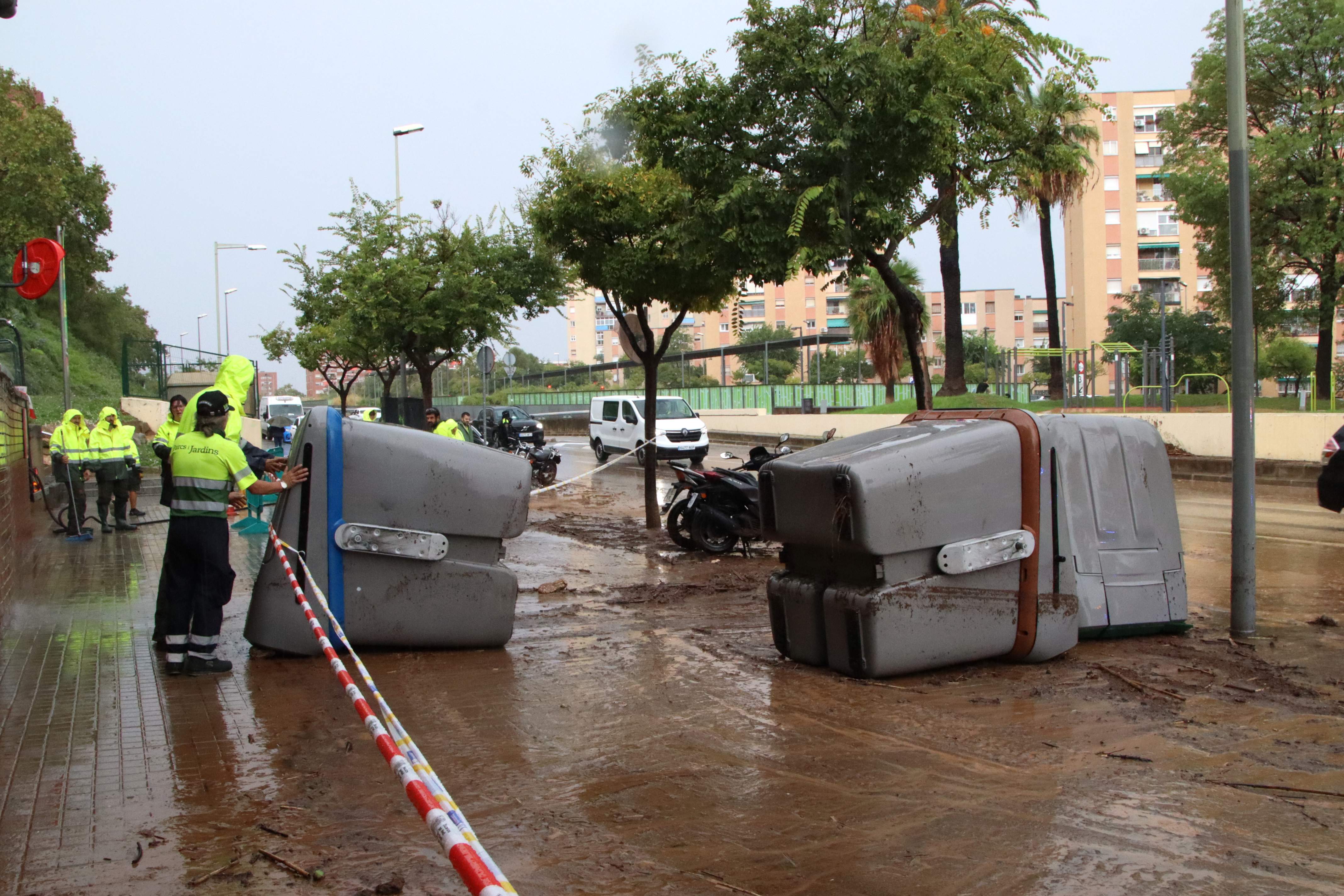 Endesa atribuye al temporal los cortes a 2.000 clientes y moviliza 200 profesionales para restablecer la luz