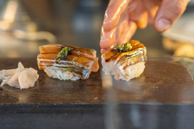 Nigiri de sorell, de l’UMO. / Foto: Marta Garreta Nigiri de sorell, de l’UMO. / Foto: Marta Garreta