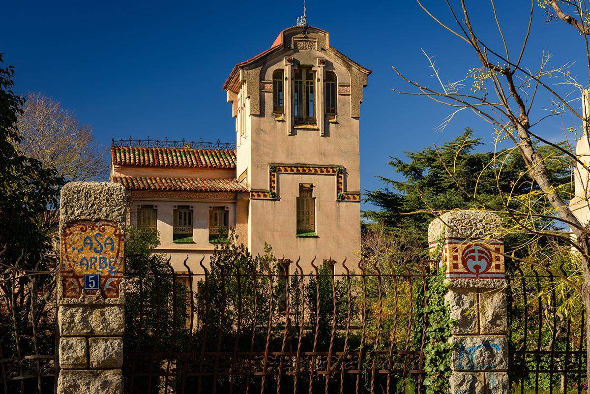 Les joies modernistes amagades en aquest poble català: les has de descobrir
