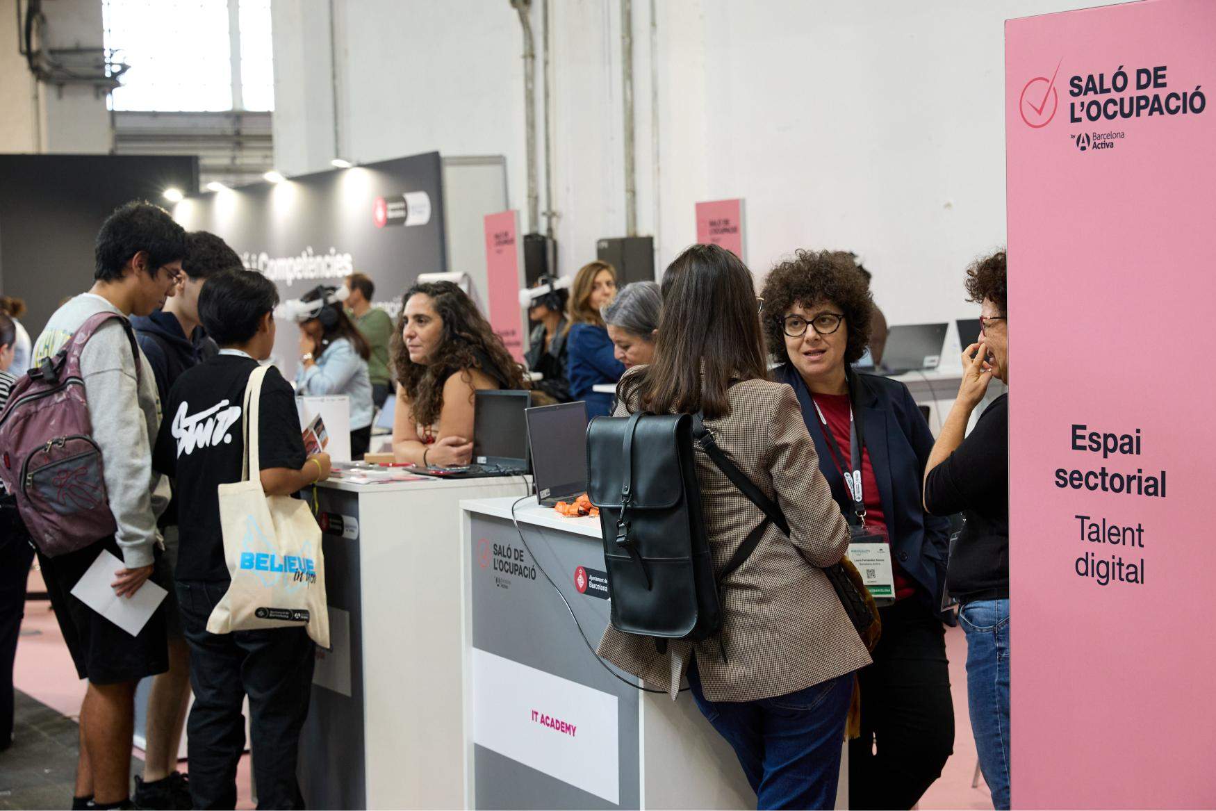 Buscar feina, canviar de sector o formar-se: tot el que ofereix el Saló de l’Ocupació