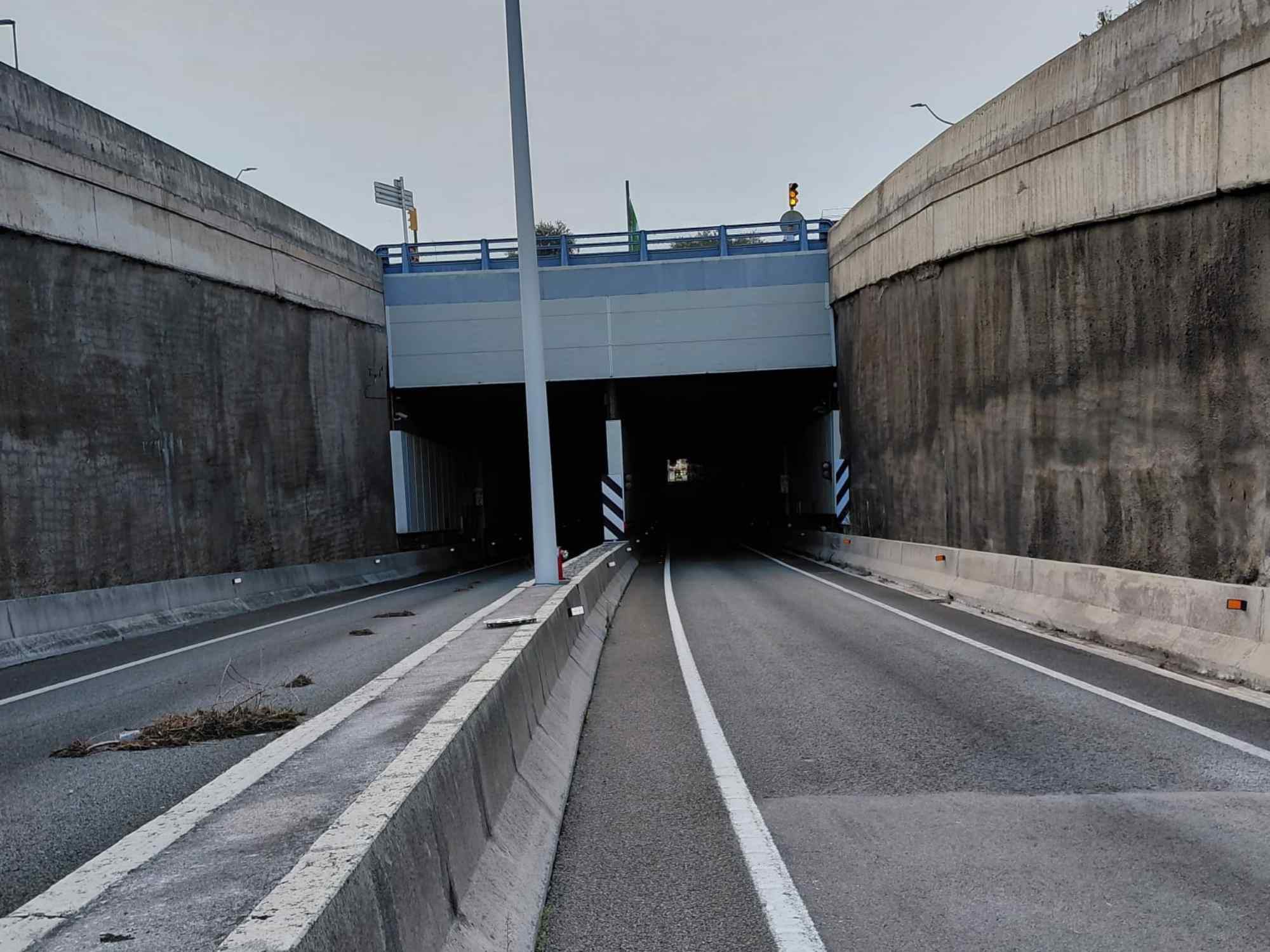 Troben un home mort en un cotxe quan treien aigua d'un túnel inundat pel temporal a les Franqueses del Vallès