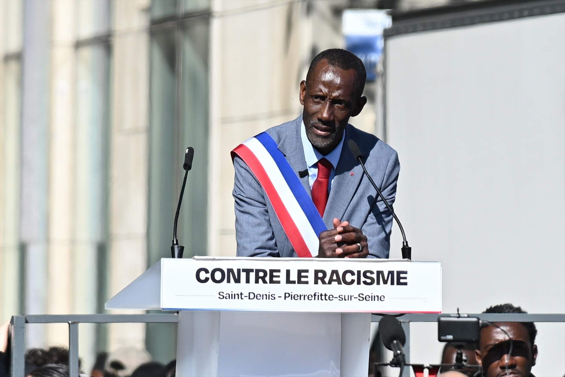 L'alcalde de Saint Denis, Bally Bagayoko