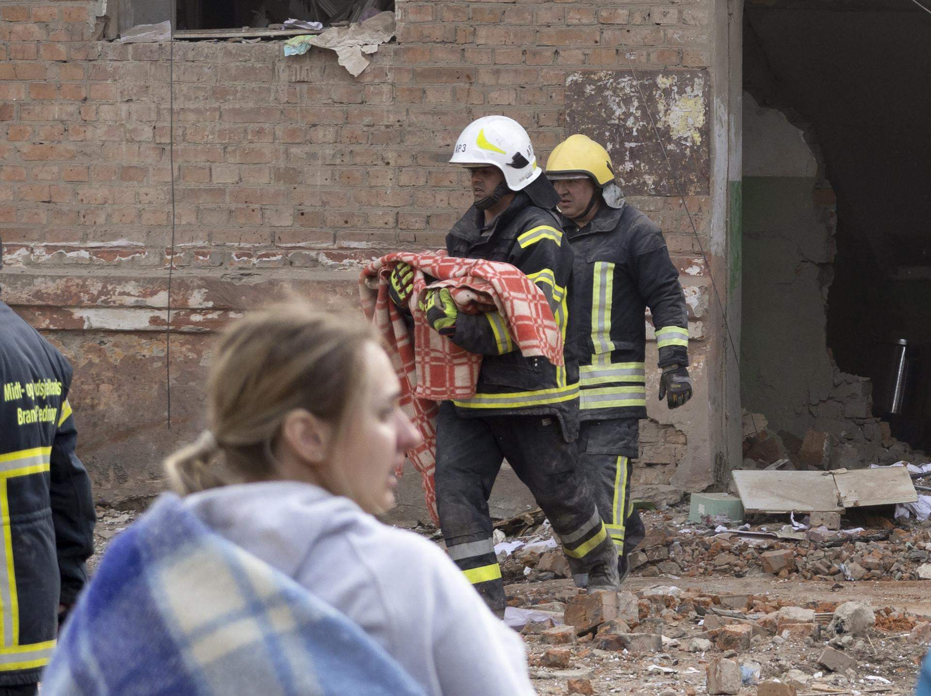 Kyiv vuelve a vivir bajo las bombas mientras Rusia prepara una nueva ofensiva de invierno