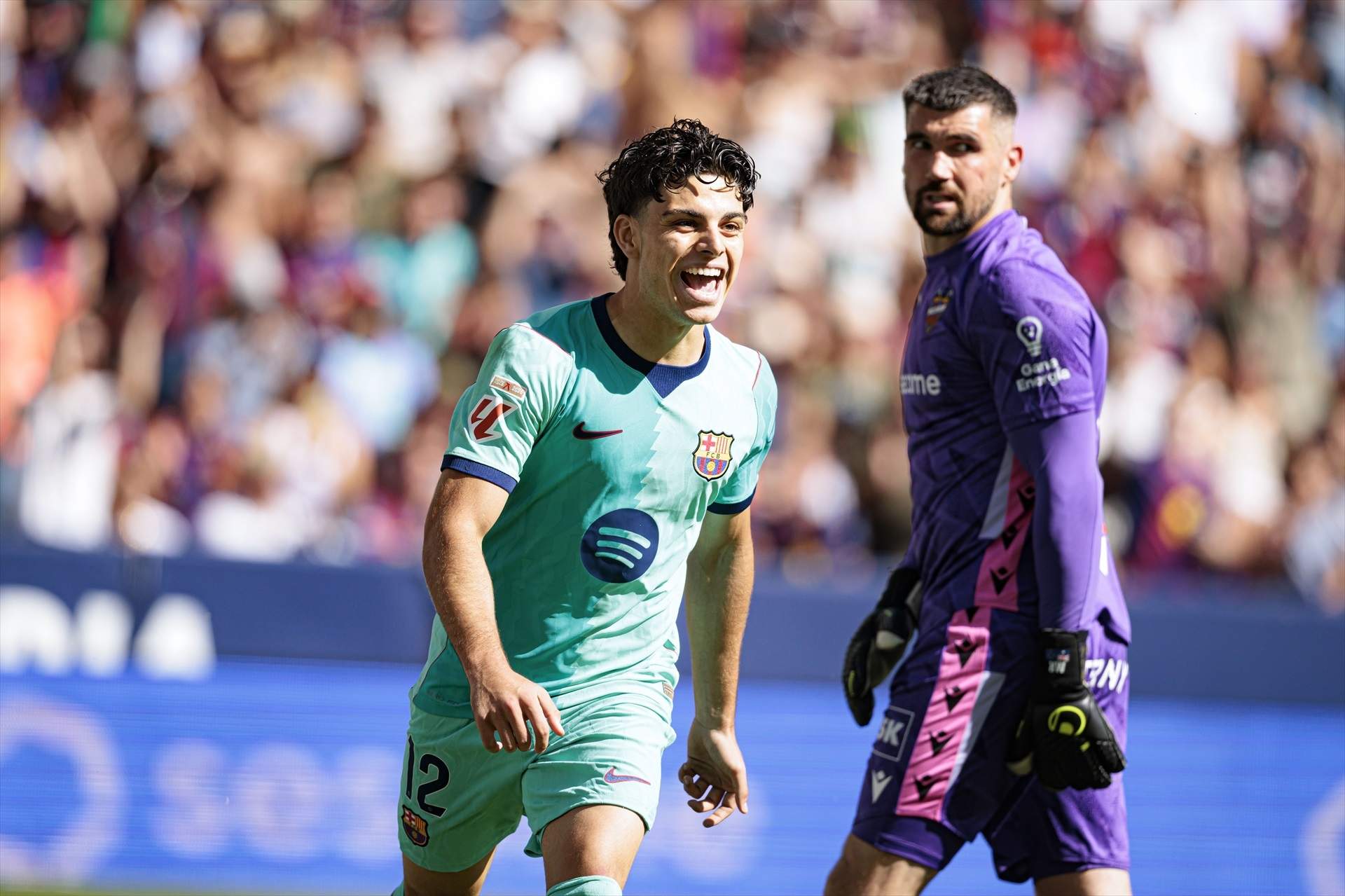 El Barça continua lligant el talent de la Masia: Xavi Espart, renovat fins al 2030