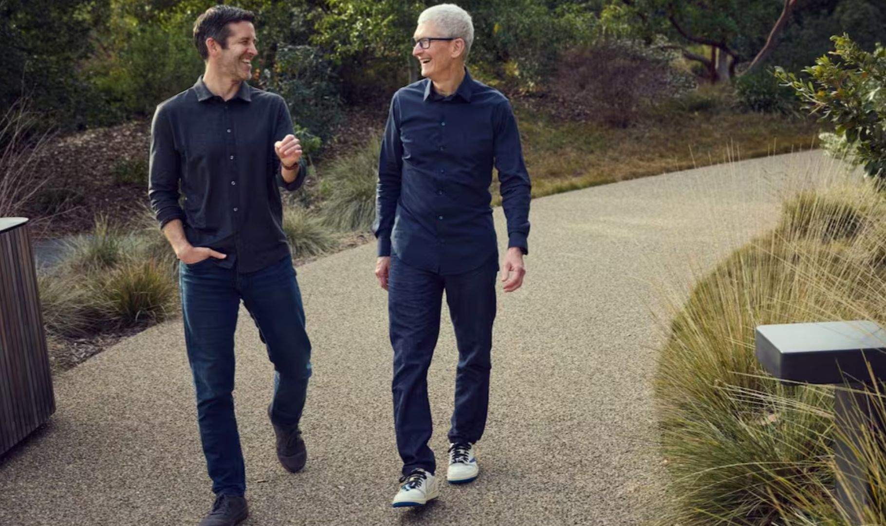 El consejo de Tim Cook a John Ternus, nuevo CEO de Apple: "Que no me imite. Igual que yo no imité a Steve"