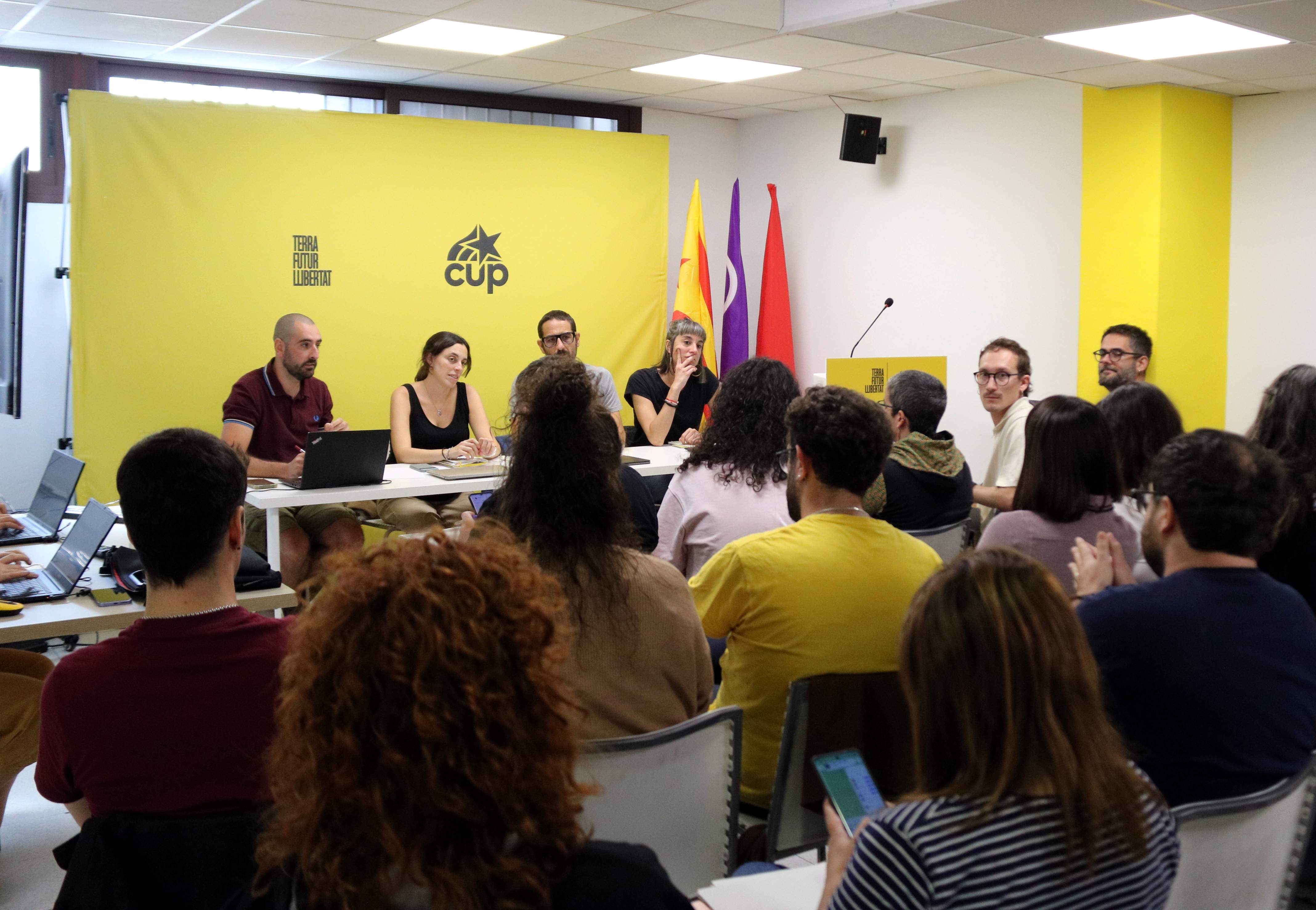La militancia de la CUP ratifica la decisión de no presentarse a las elecciones españolas