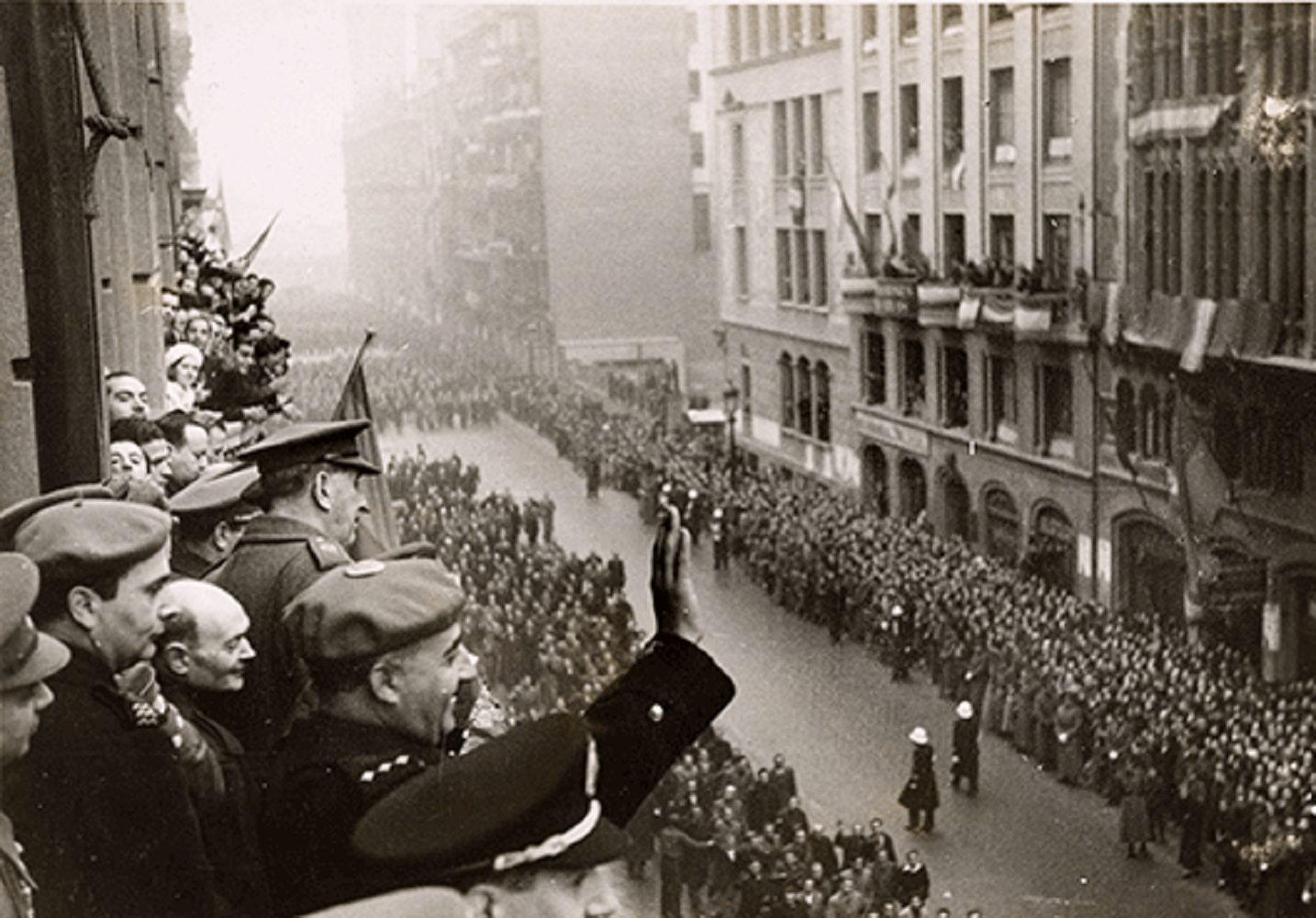 Revelen que Franco va construir refugis a Barcelona després de la guerra