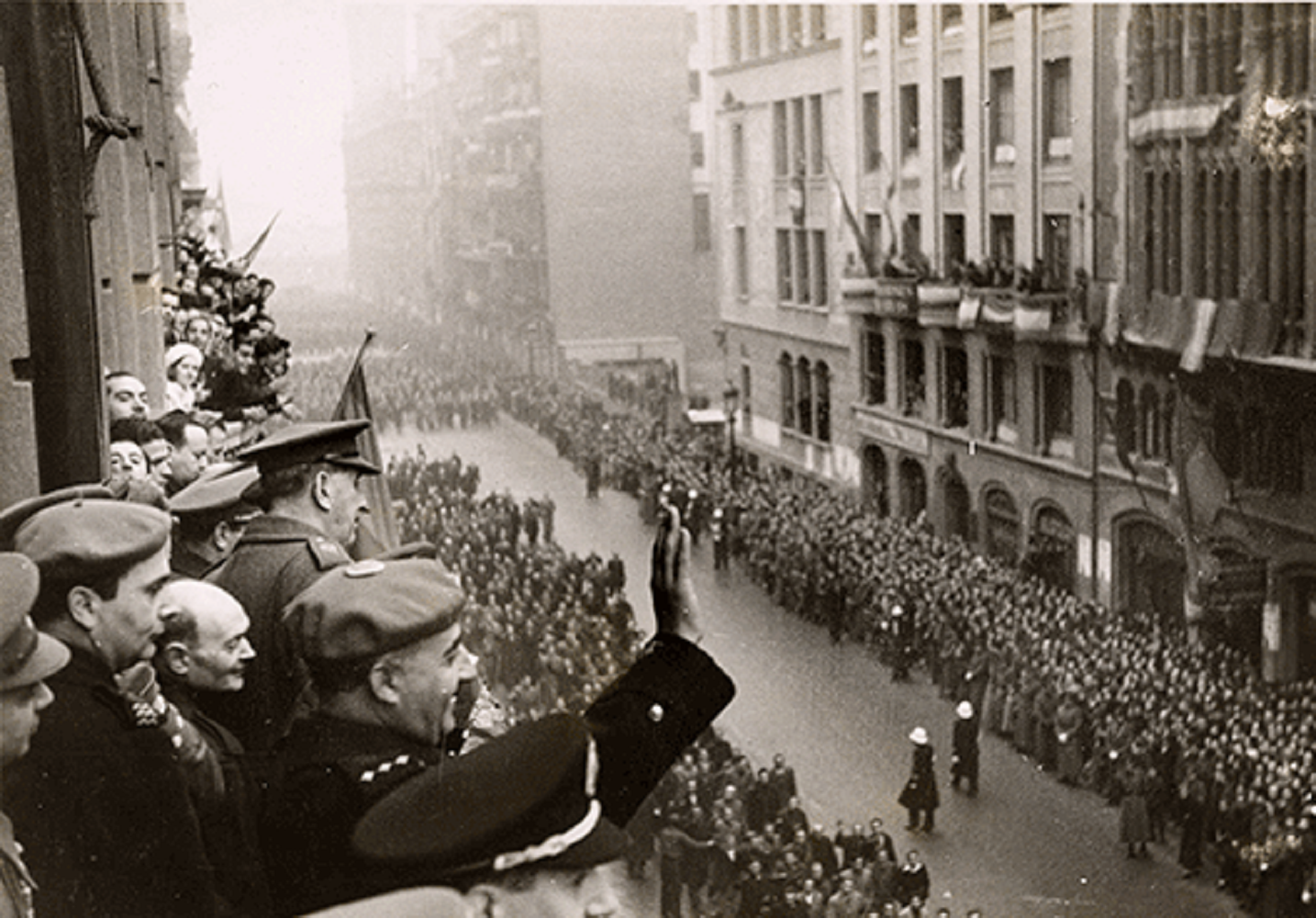 Revelan que Franco construyó refugios en Barcelona después de la guerra