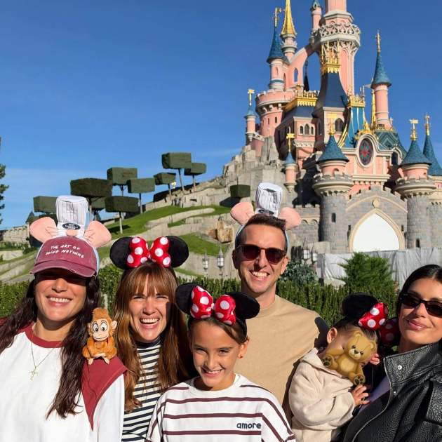 Dulceida i Alba Paúl a DisneyLand amb la família / Instagram Dulceida i Alba Paúl a DisneyLand amb la família / Instagram