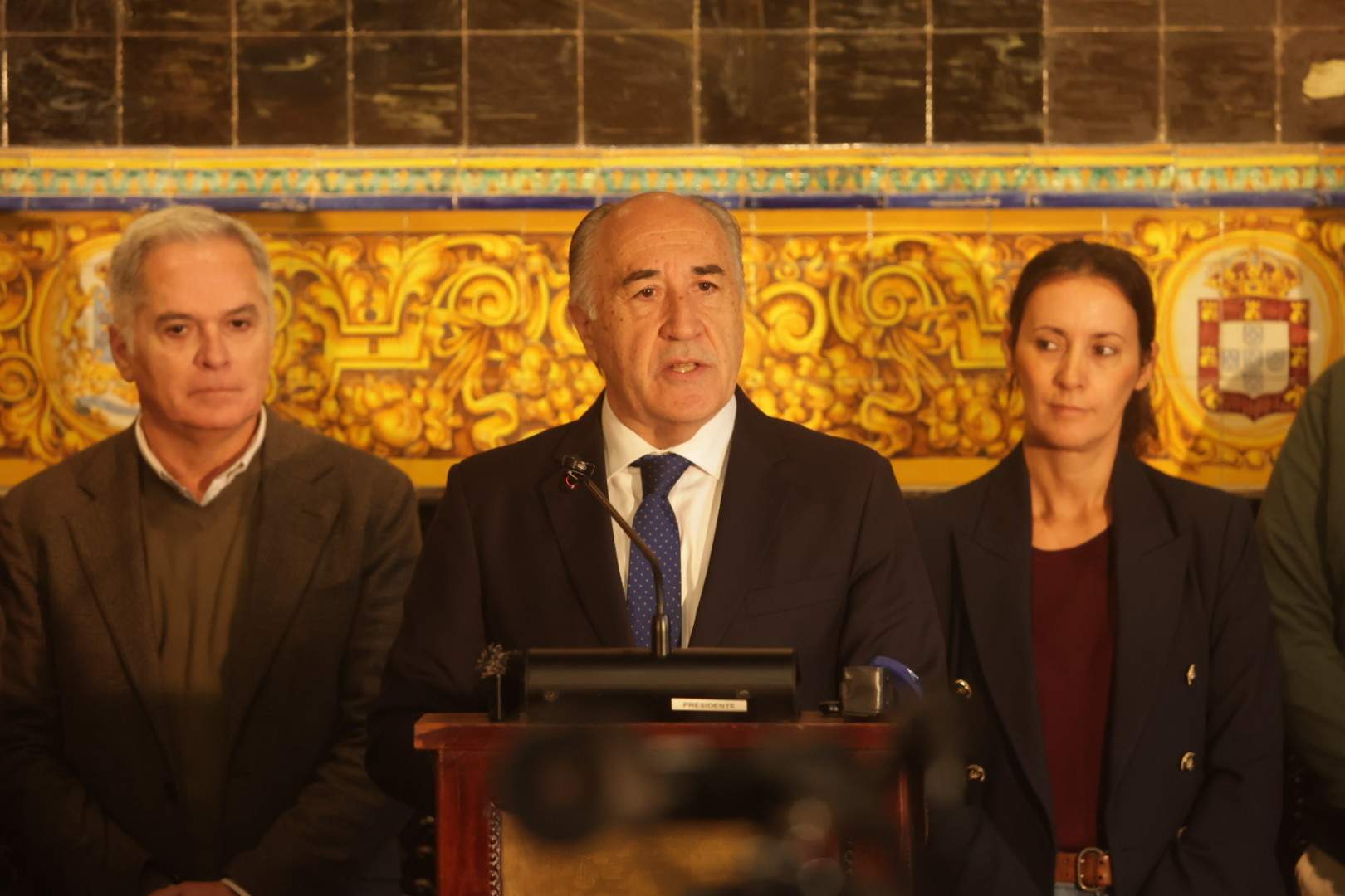 L'alcalde d'Algesires, denunciat per agressió sexual, s'aferra al càrrec mentre el PP li demana que plegui