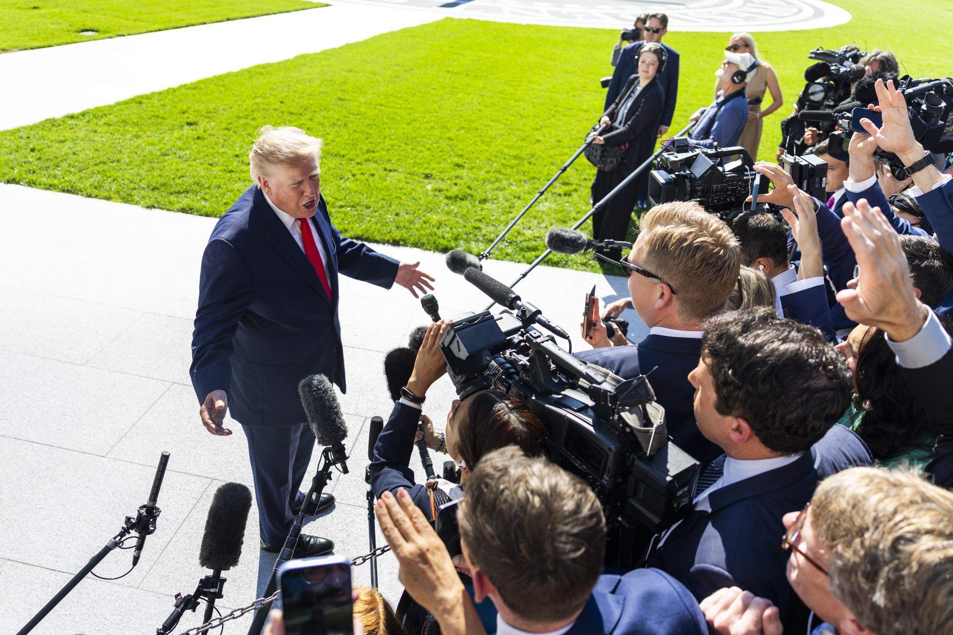 Trump torna a posar el focus en Groenlàndia: anuncia una gran explotació de petroli i minerals