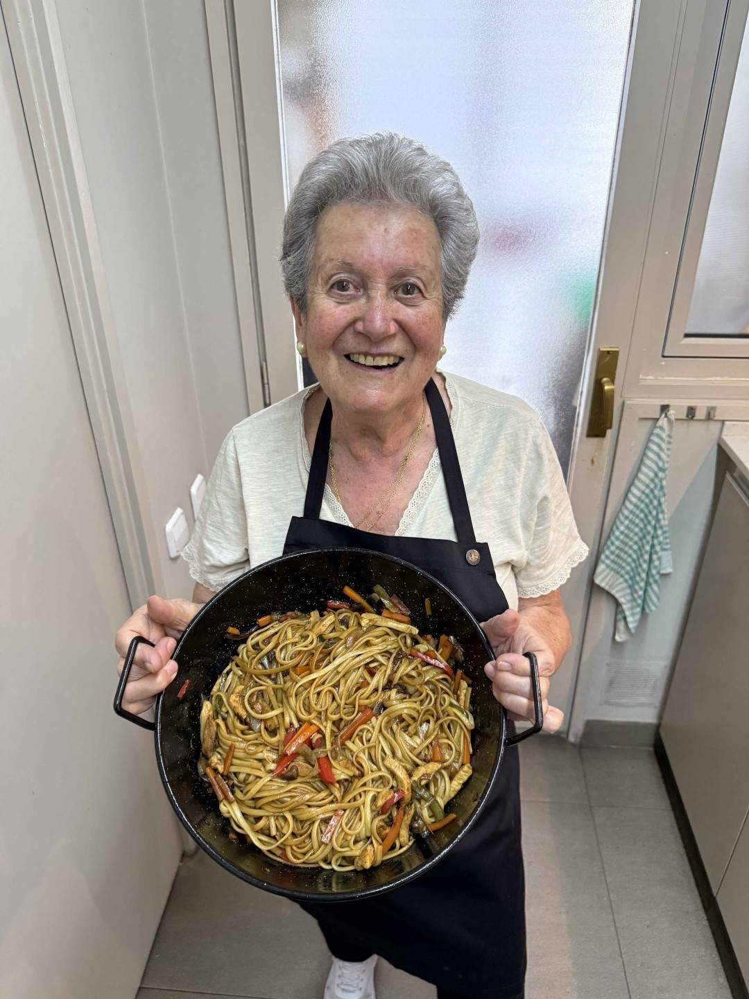 Aprende a cocinar unos fideos orientales fáciles y deliciosos con la Iaia Atòmica