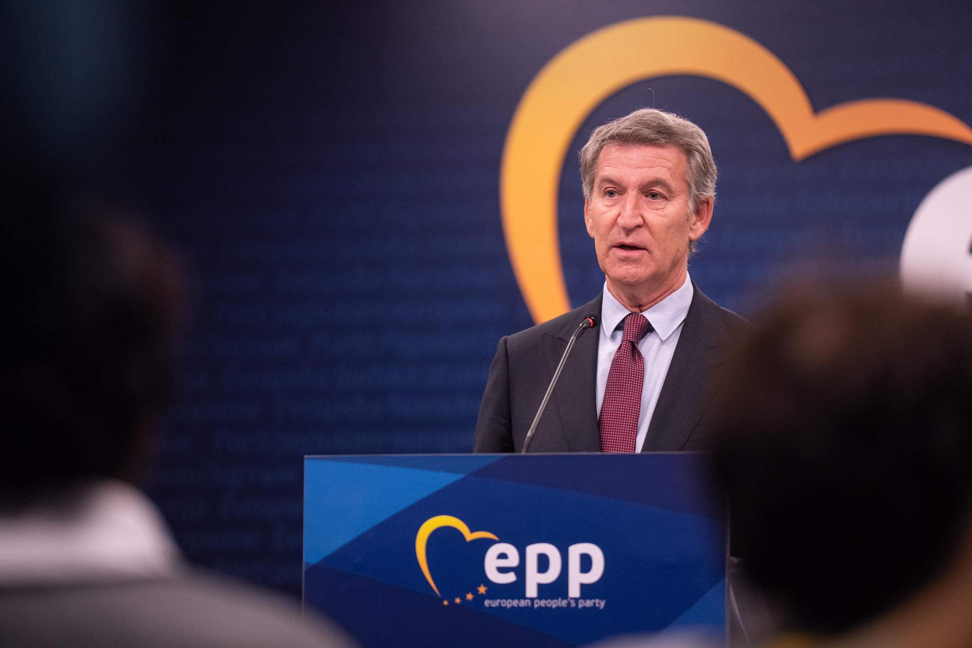 La polèmica per les pensions acorrala el PP i Feijóo rectifica: "Són innegociables i ja està; prou"