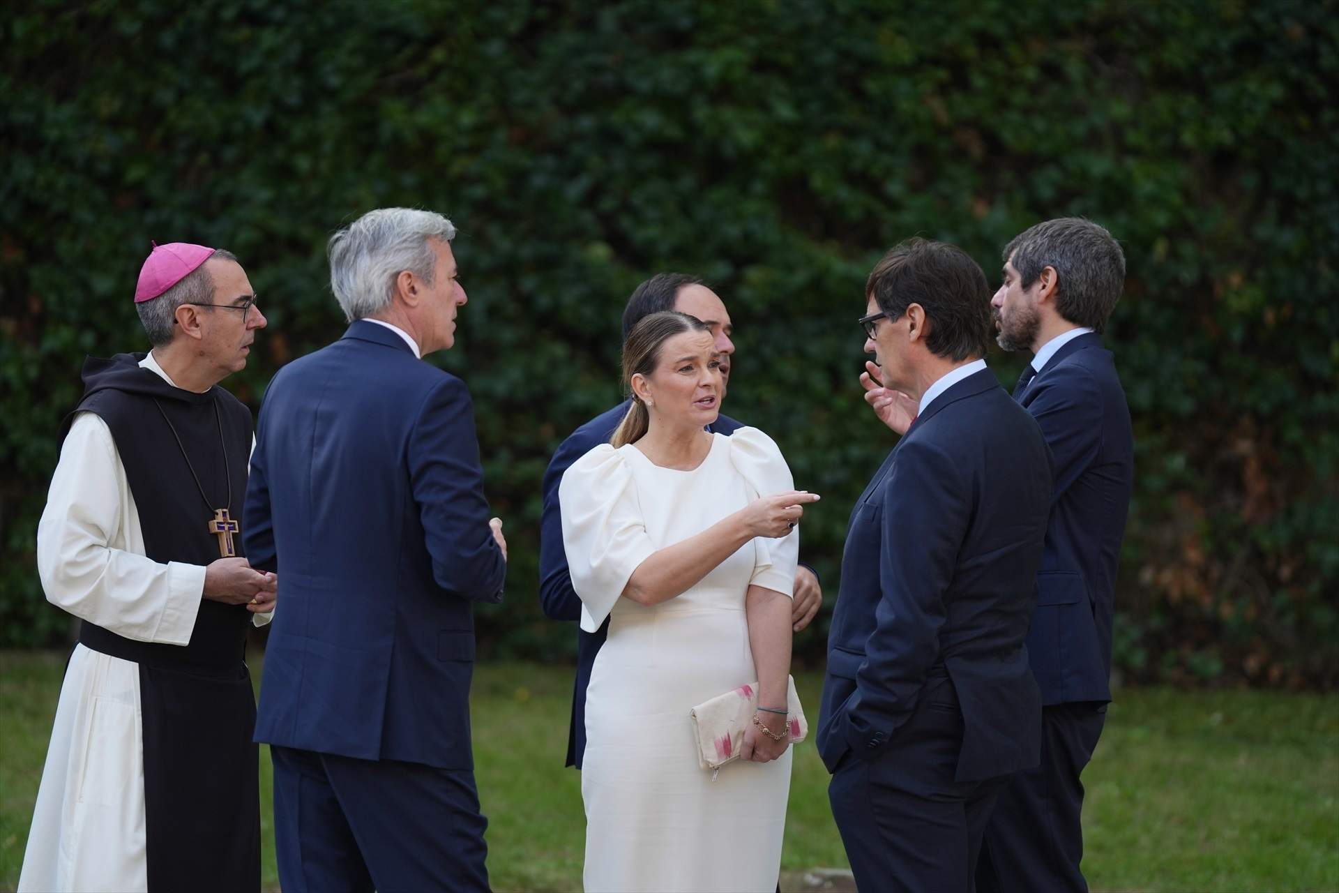 Felip VI s'oblida de la llengua a Poblet davant de Catalunya, el País Valencià, les Balears i l'Aragó