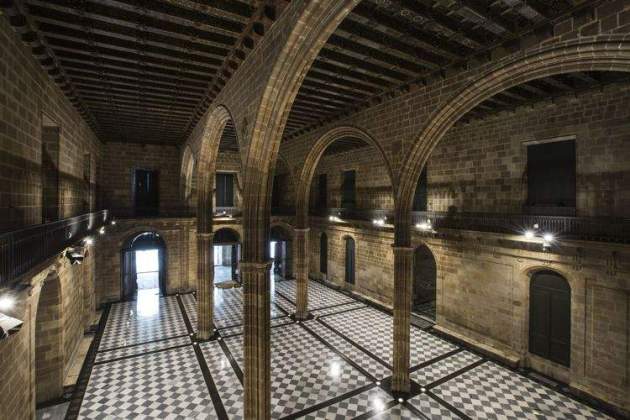 LA LLOTJA DE MAR Cambra de Comerç Barcelona 2 LA LLOTJA DE MAR Cambra de Comerç Barcelona 2