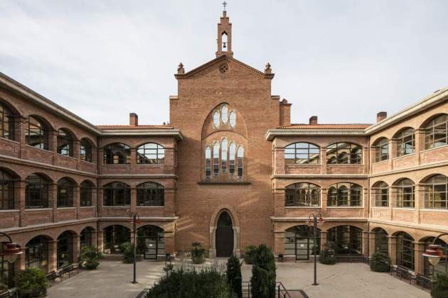 UNIVERSITAT CEU ABAT OLIBA Universitat CEU Abat Oliba UNIVERSITAT CEU ABAT OLIBA Universitat CEU Abat Oliba