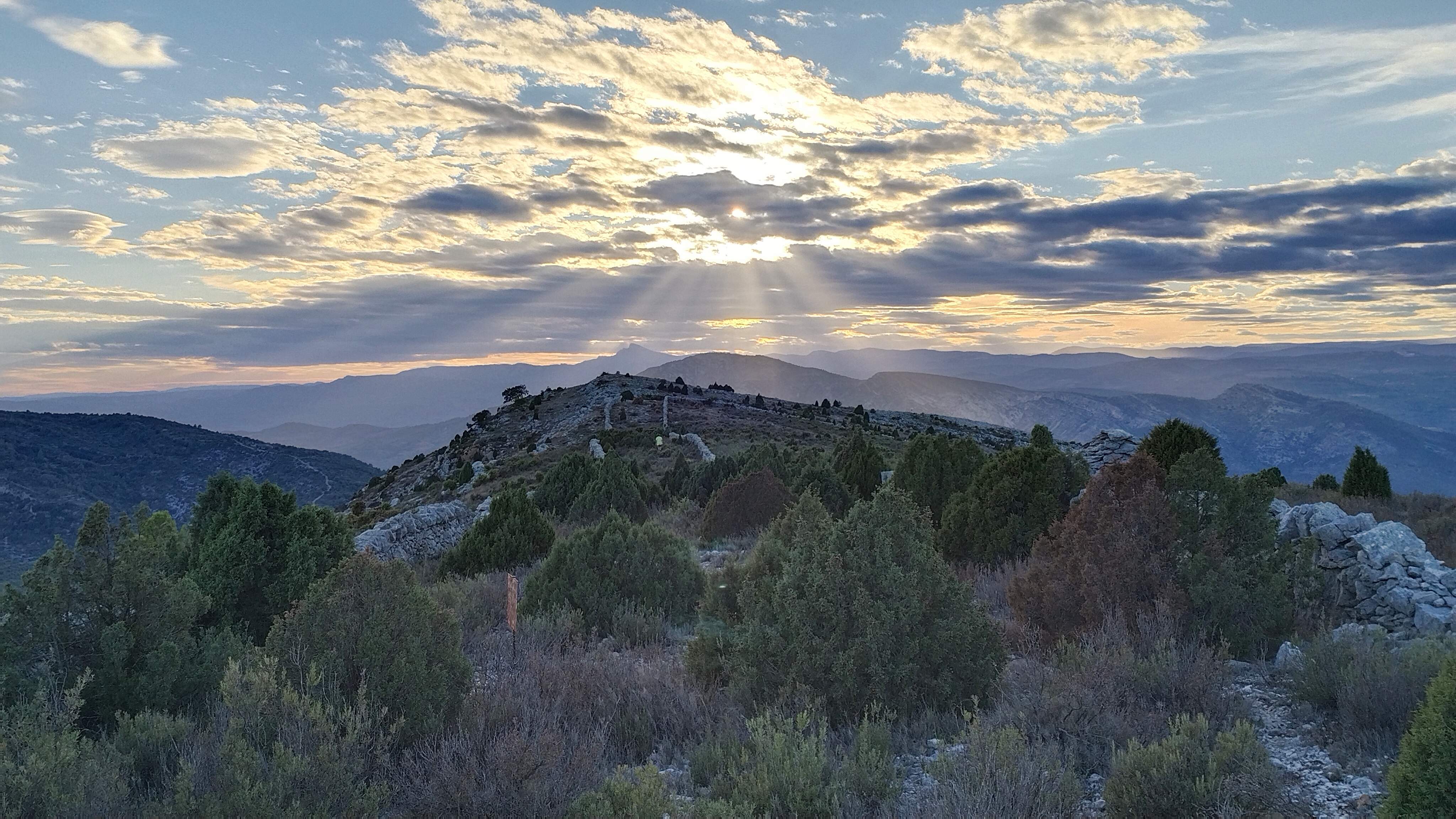 Canvi radical de temps a Catalunya: arriba una DANA carregada de pluges i fred